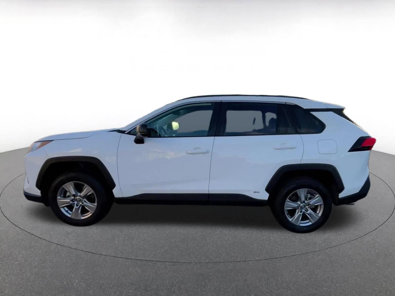 Thumbnail: 2025 Toyota RAV4 - 9