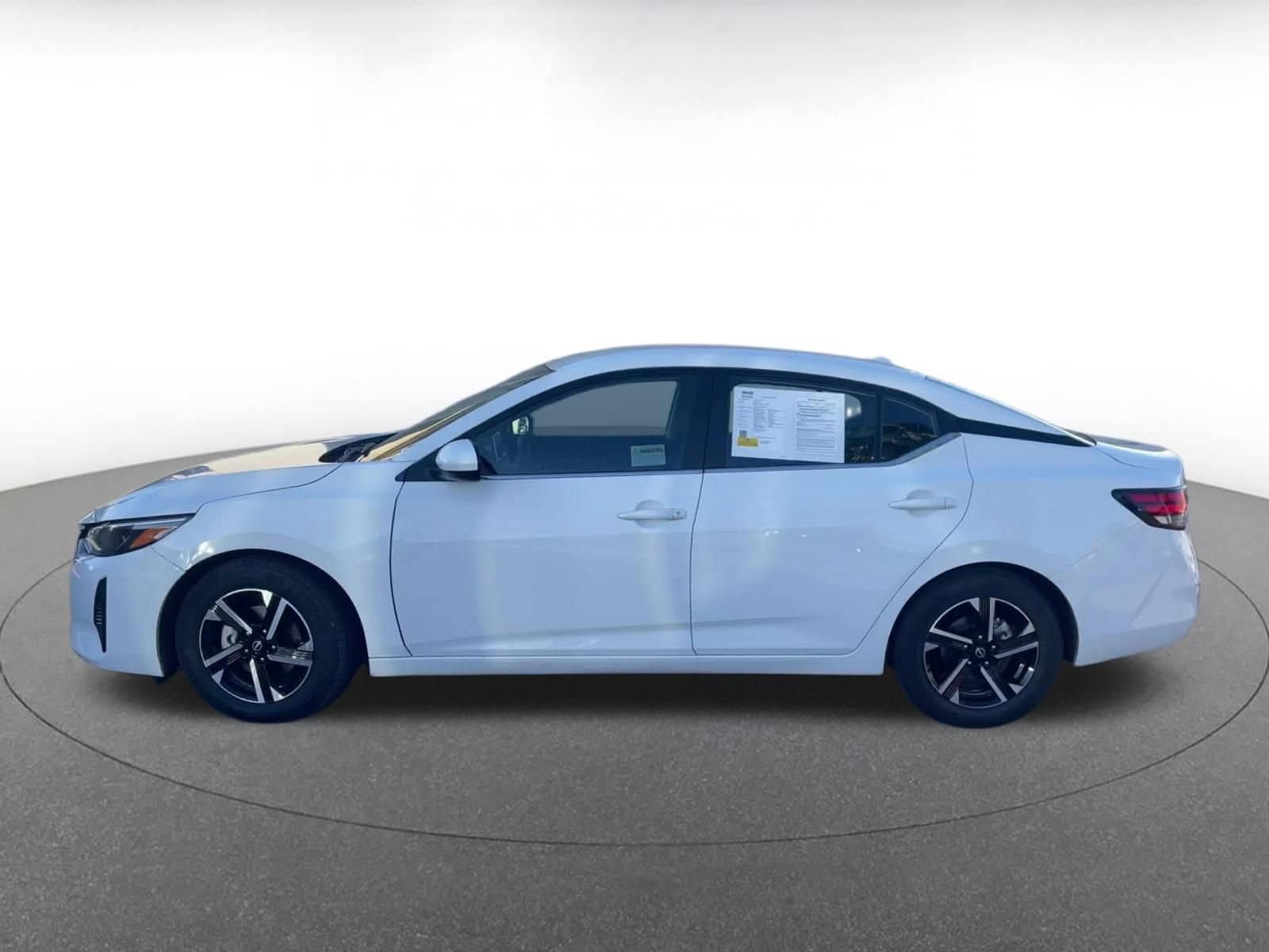 Thumbnail: 2025 Nissan Sentra - 9