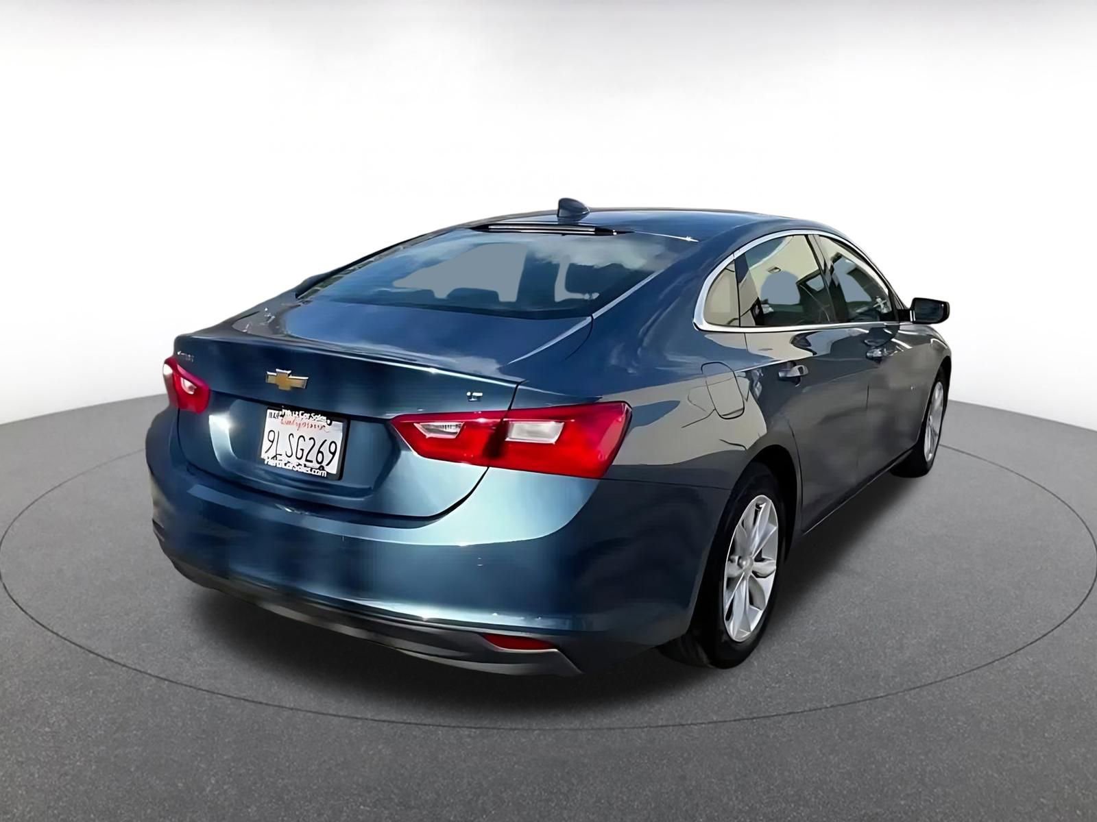 Thumbnail: 2024 Chevrolet Malibu - 14