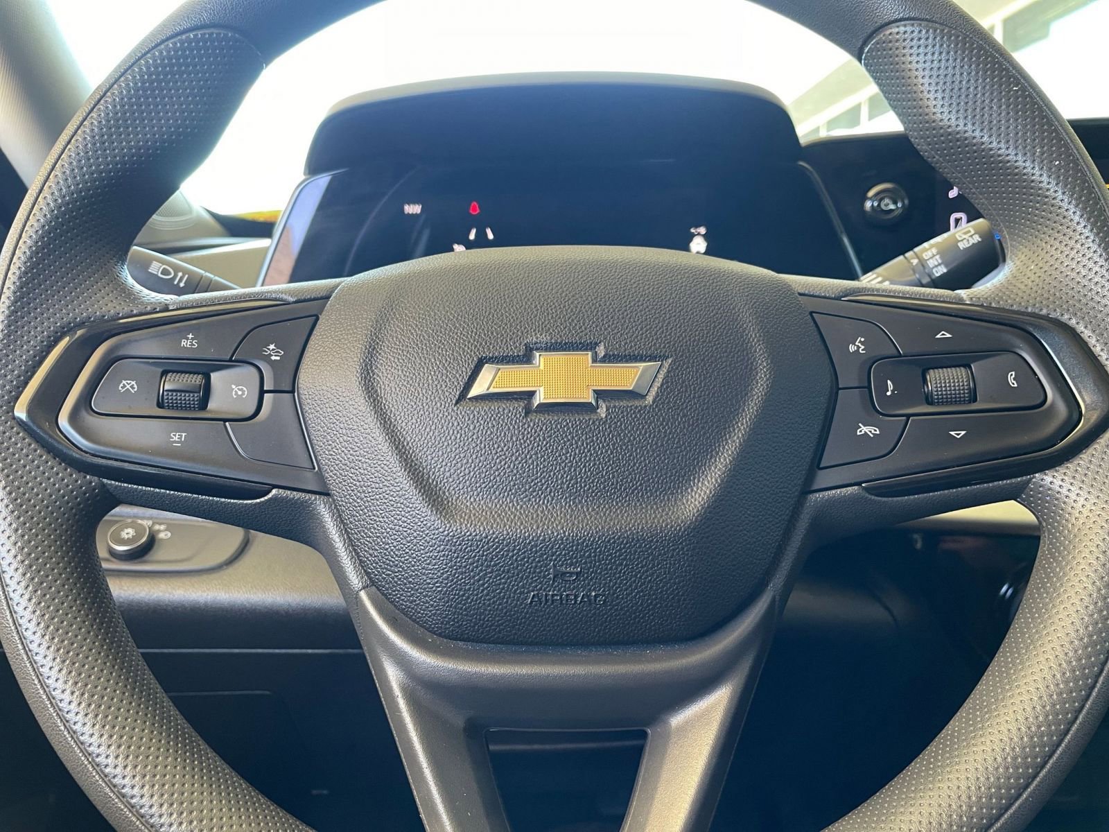 Thumbnail: 2025 Chevrolet Trax - 28