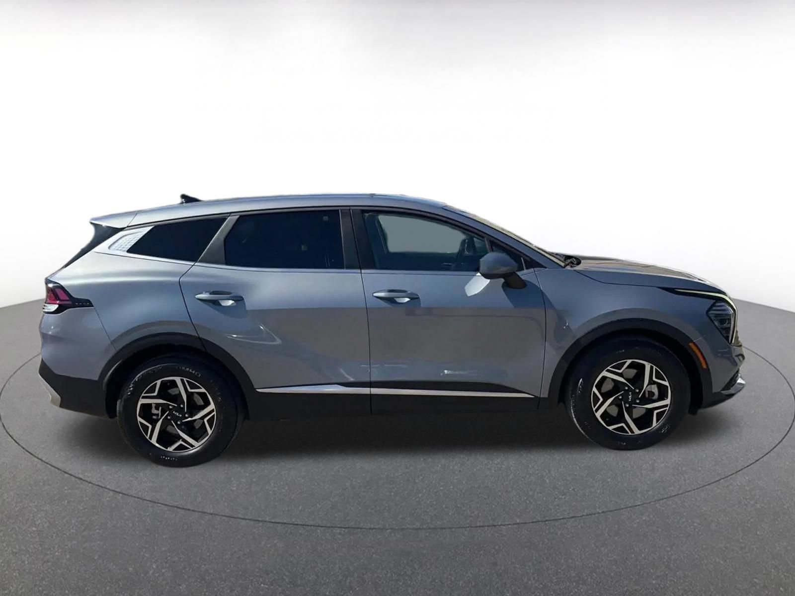 Thumbnail: 2025 Kia Sportage - 16