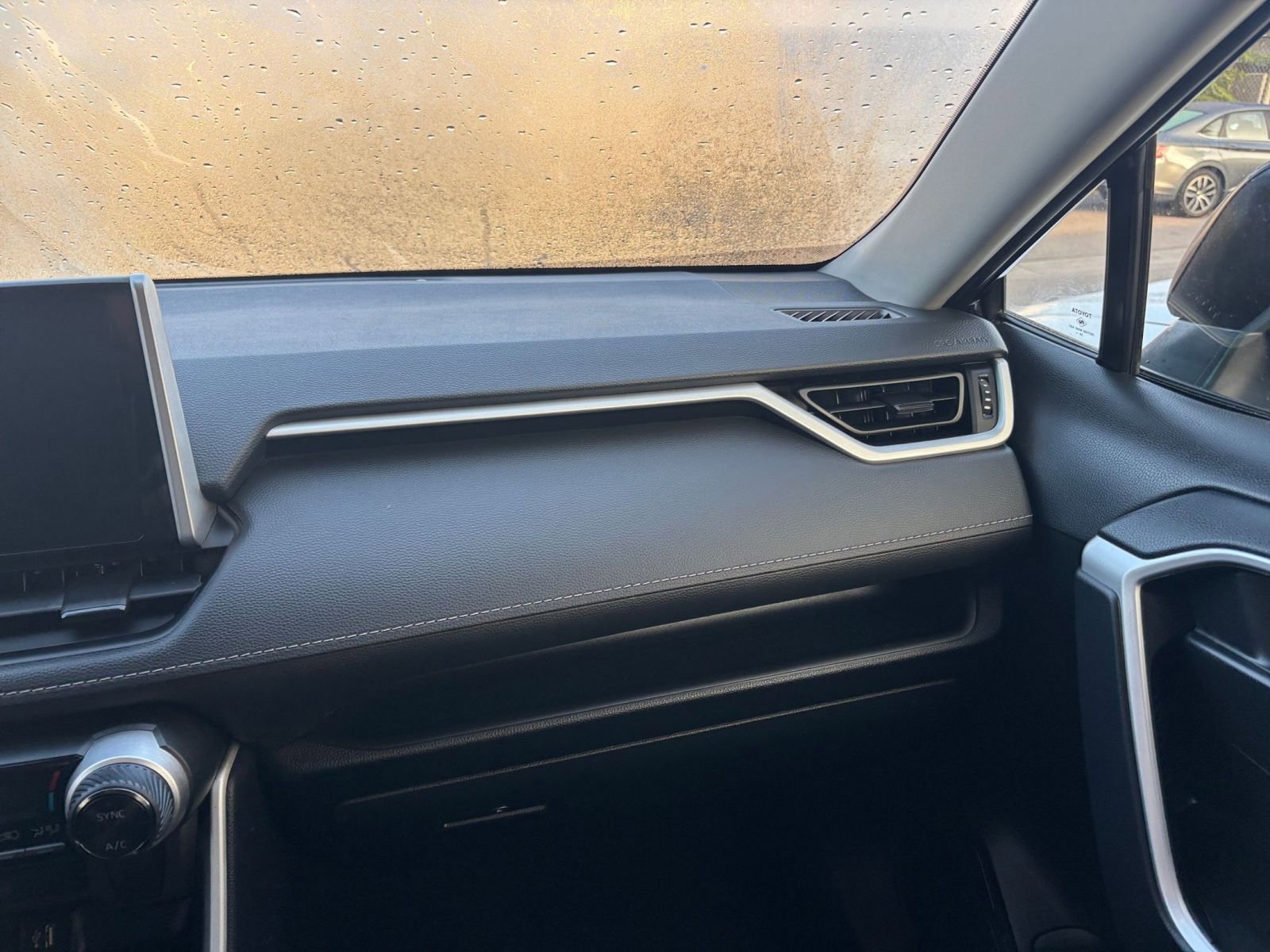 Thumbnail: 2025 Toyota RAV4 - 35