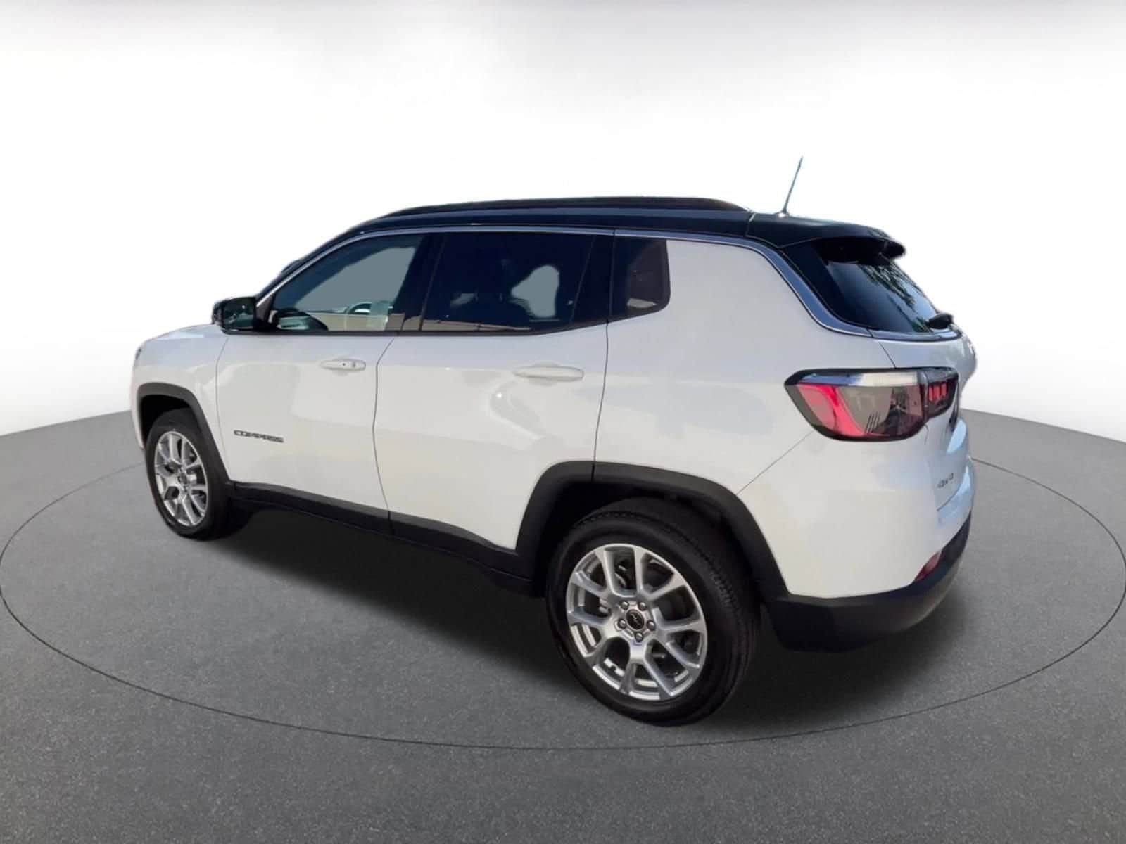 Thumbnail: 2025 Jeep Compass - 10