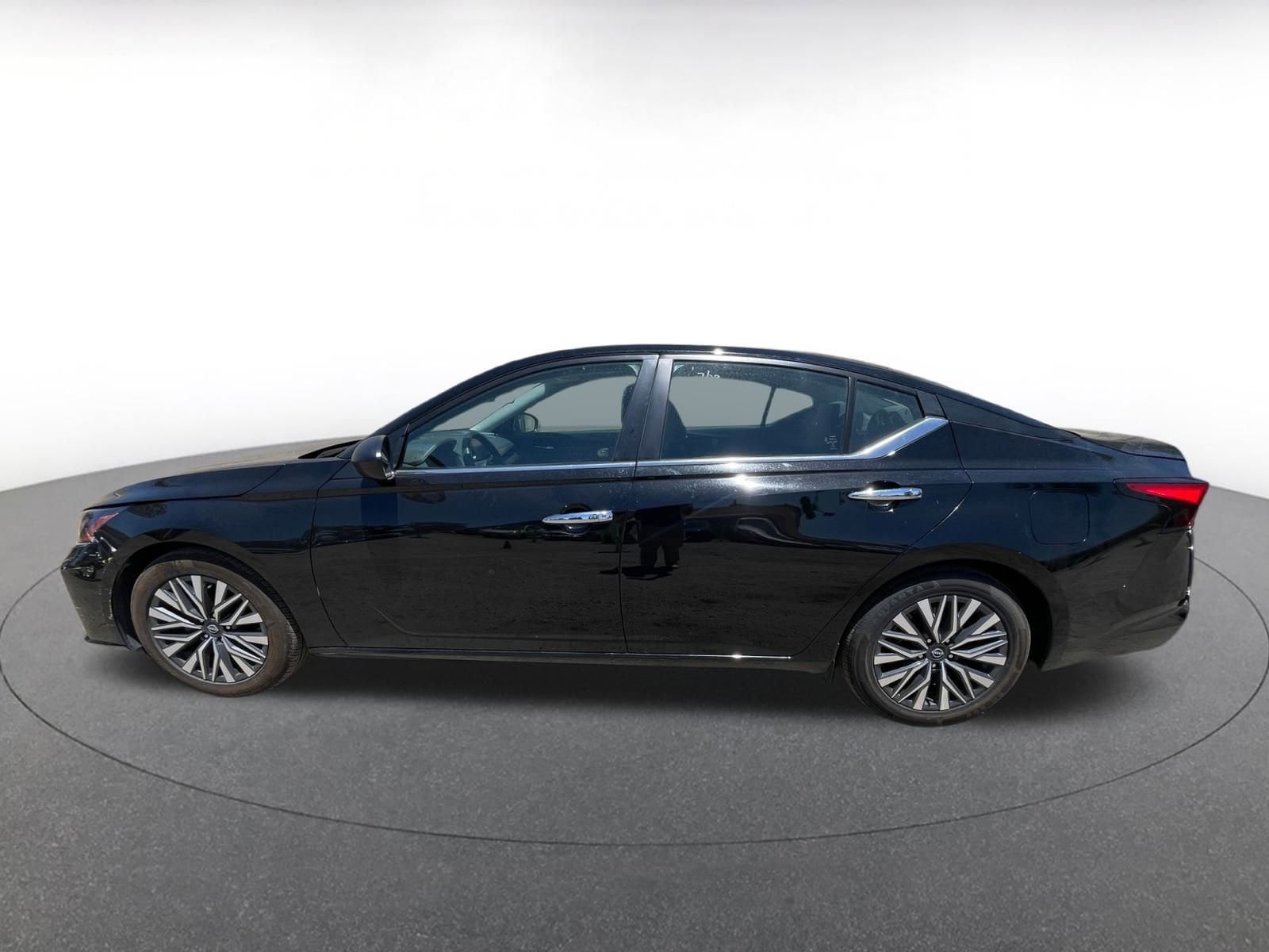 Thumbnail: 2024 Nissan Altima - 3