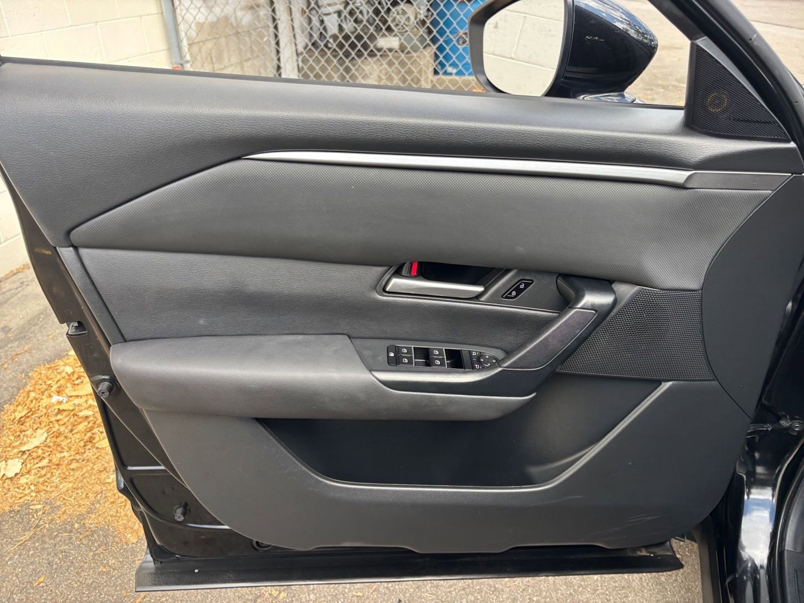 Thumbnail: 2025 Mazda CX-50 - 20