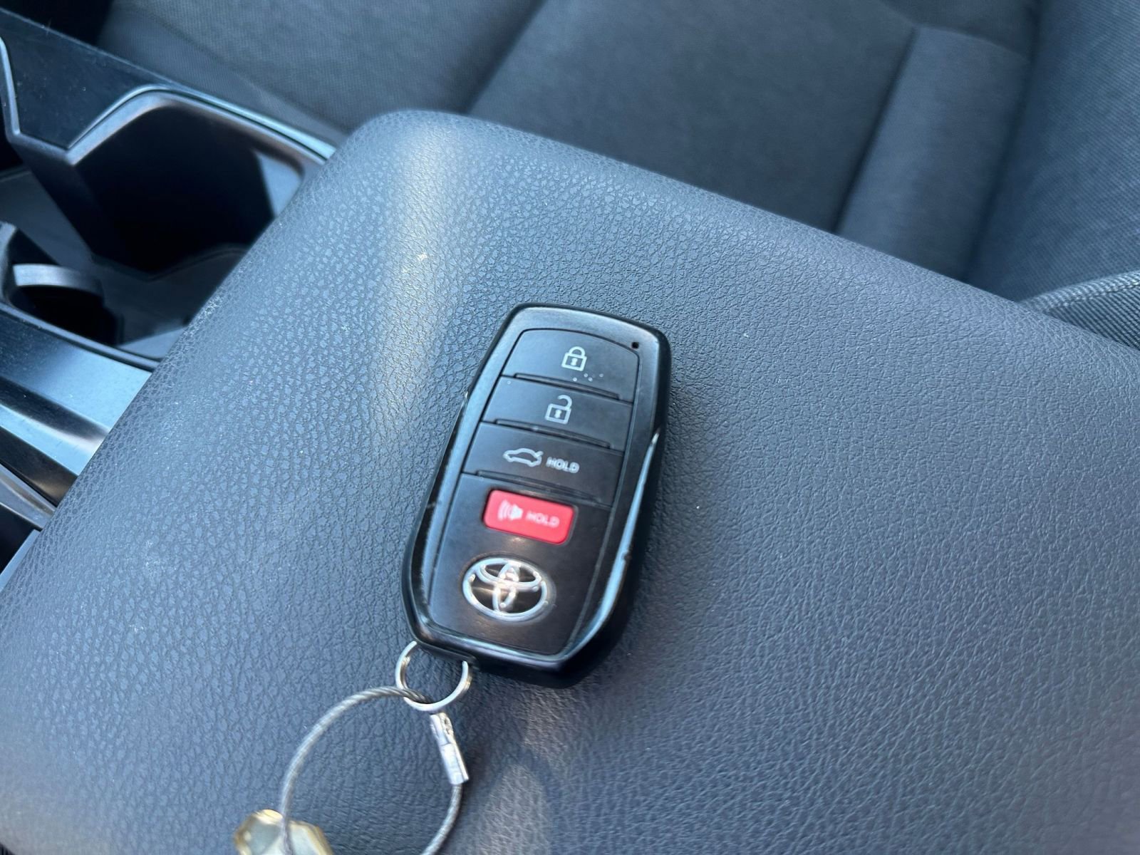 Thumbnail: 2025 Toyota Camry - 28