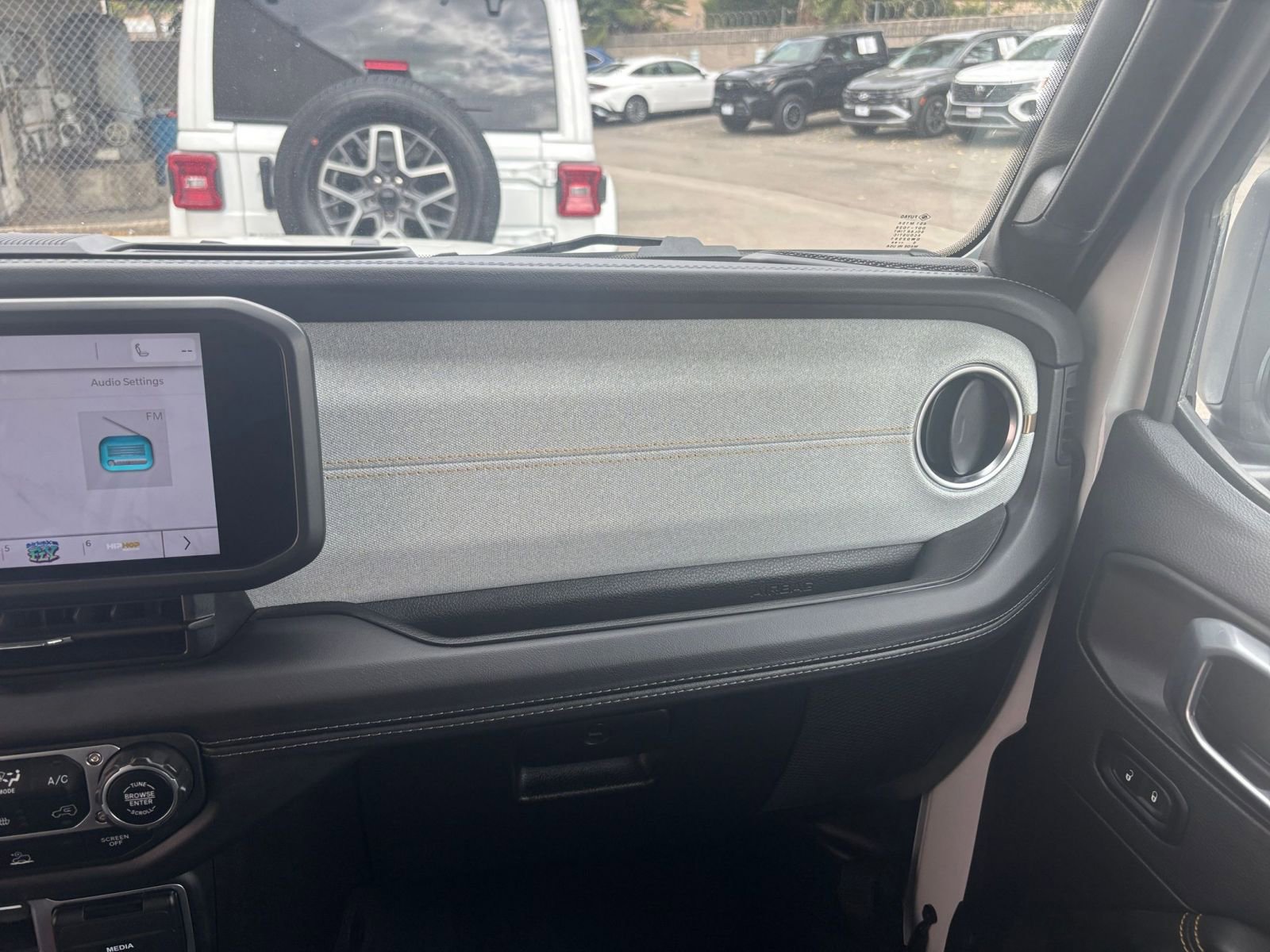 Thumbnail: 2025 Jeep Wrangler - 35