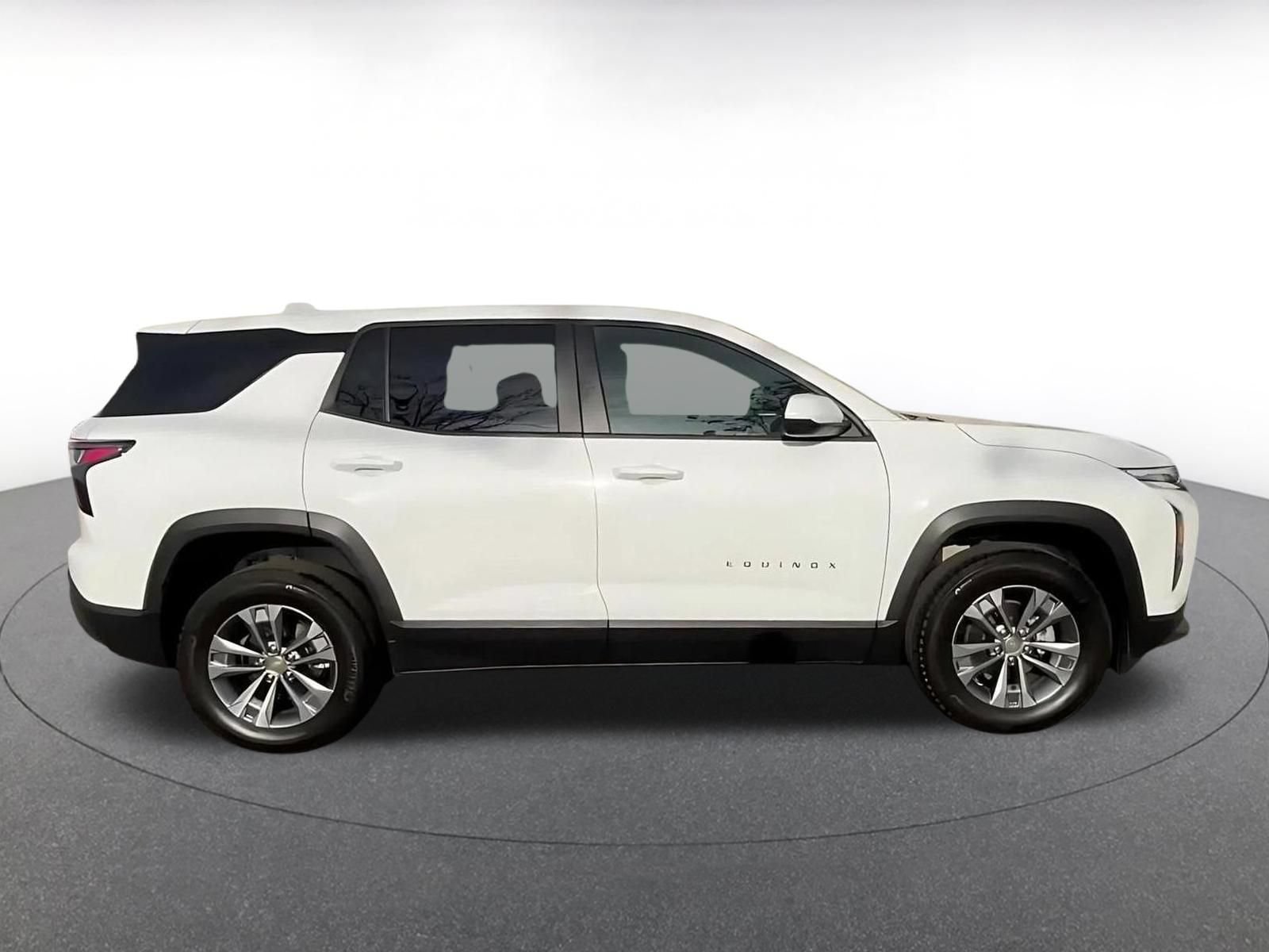 Thumbnail: 2025 Chevrolet Equinox - 16