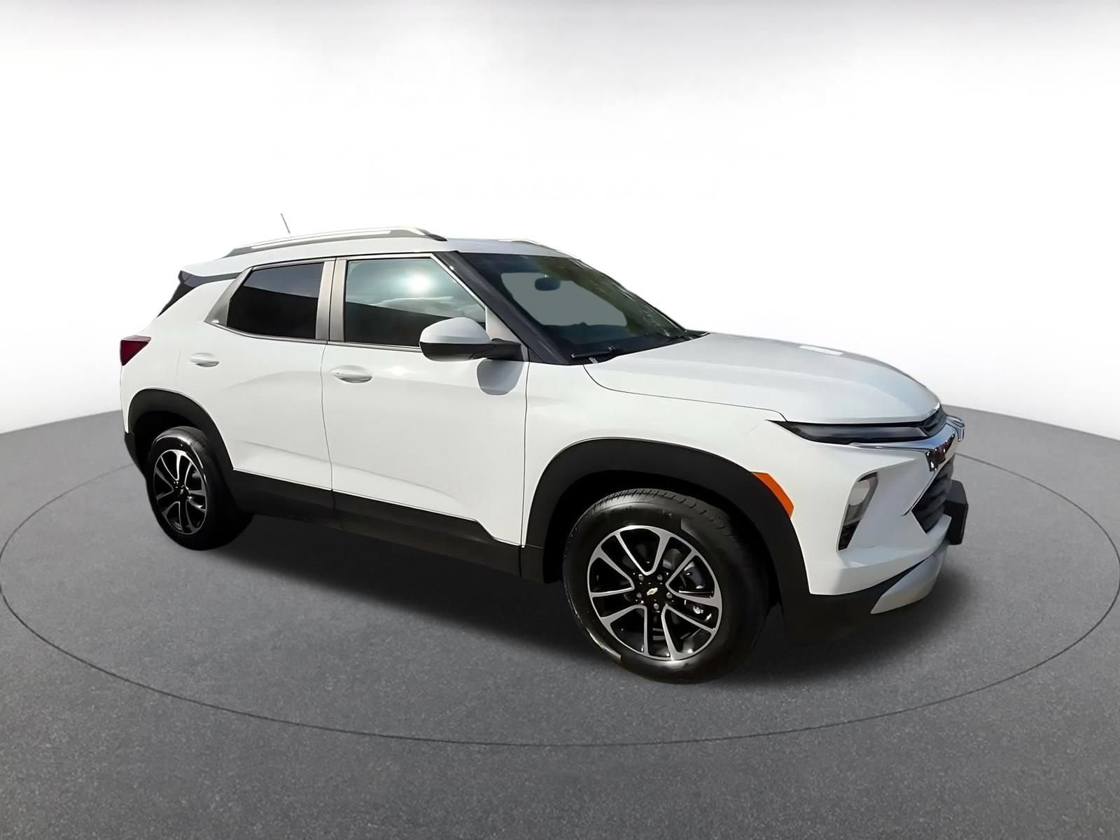 Thumbnail: 2025 Chevrolet TrailBlazer - 2