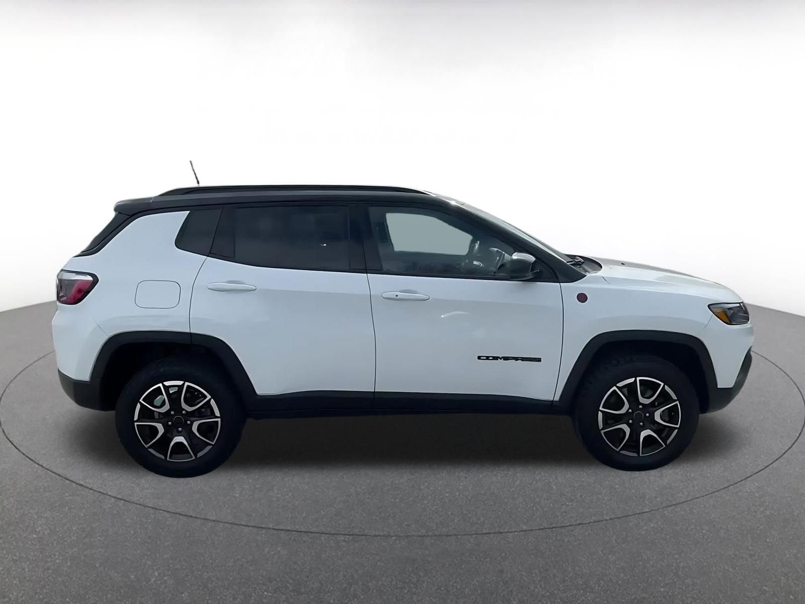 Thumbnail: 2025 Jeep Compass - 16