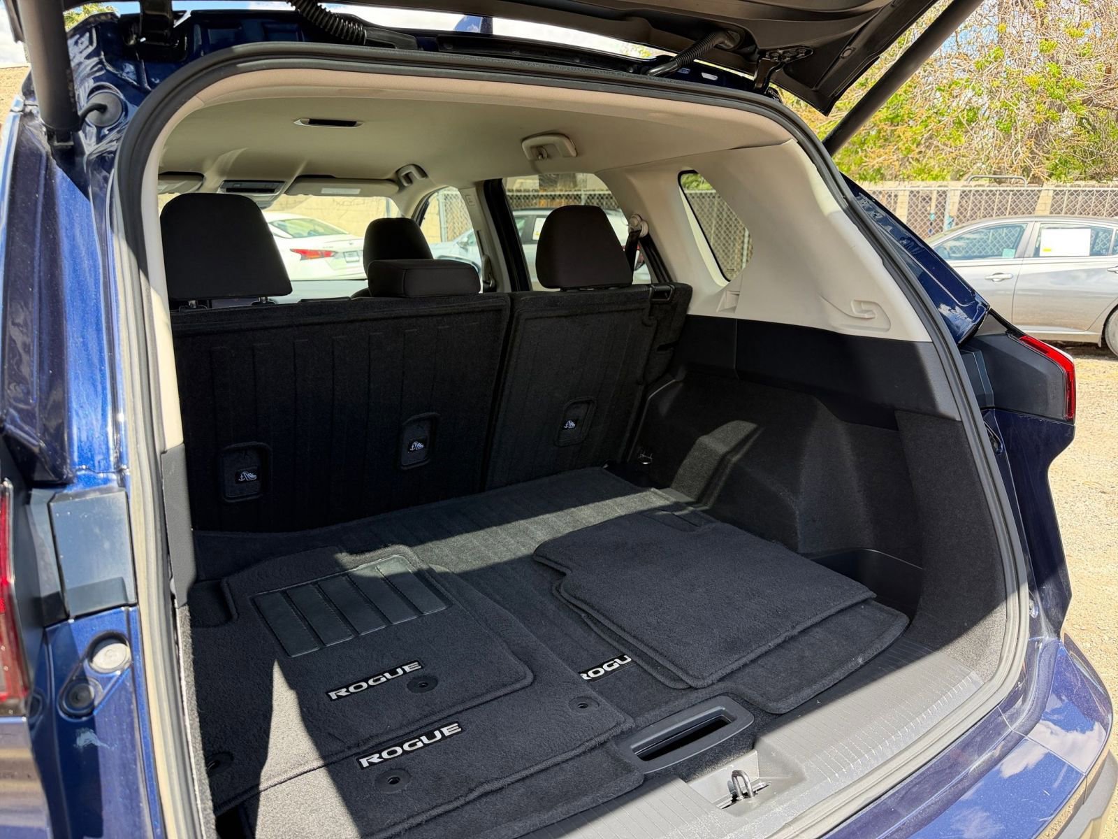 Thumbnail: 2025 Nissan Rogue - 33