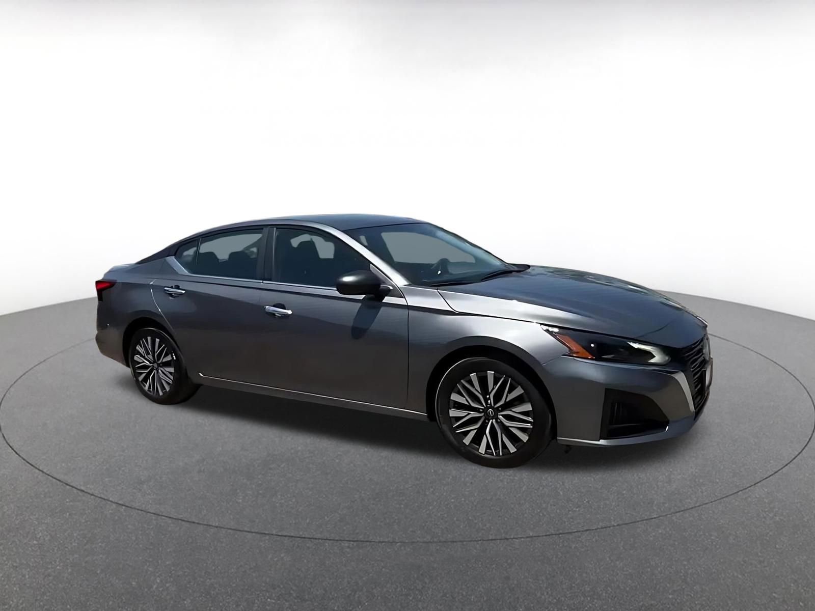 Thumbnail: 2025 Nissan Altima - 2