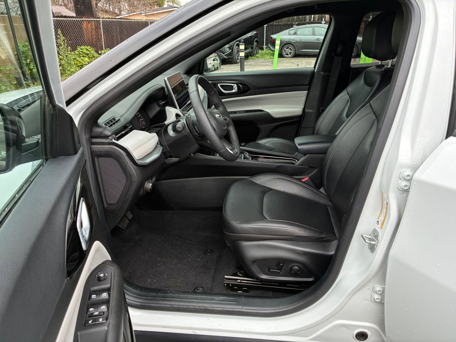 Thumbnail: 2025 Jeep Compass - 27