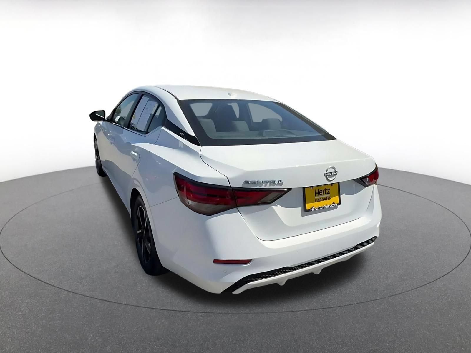 Thumbnail: 2025 Nissan Sentra - 10