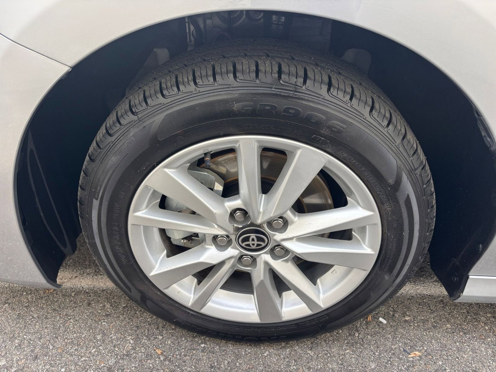 Thumbnail: 2025 Toyota Camry - 30