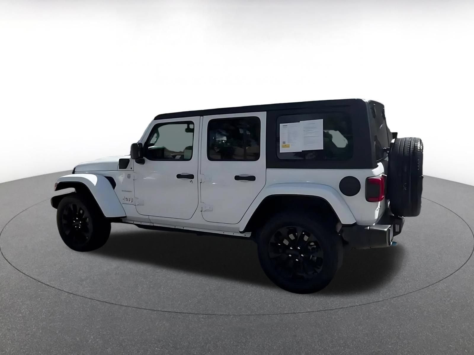 Thumbnail: 2023 Jeep Wrangler - 11