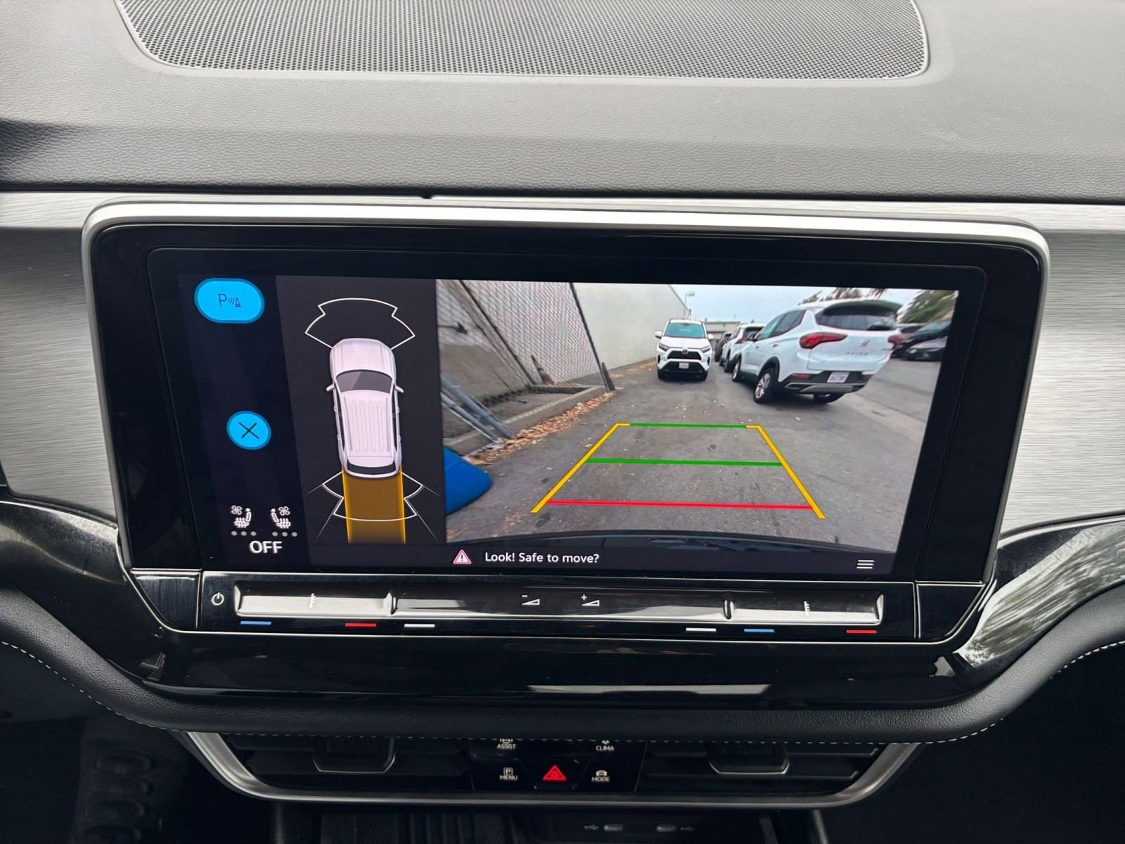 Thumbnail: 2025 Volkswagen Atlas - 17