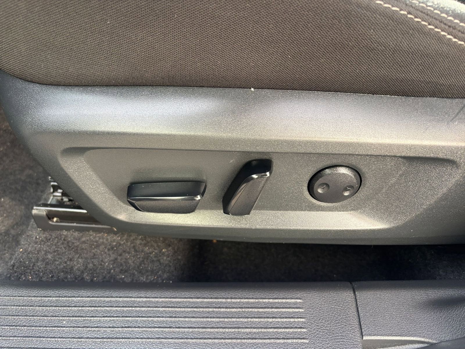 Thumbnail: 2025 Nissan Rogue - 24