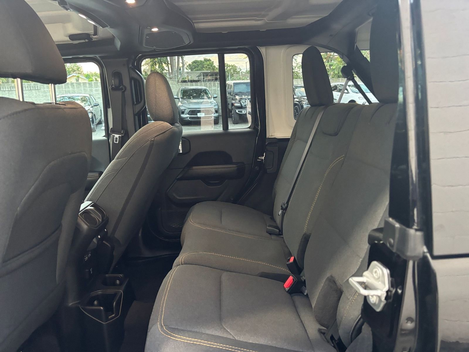 Thumbnail: 2025 Jeep Wrangler - 25