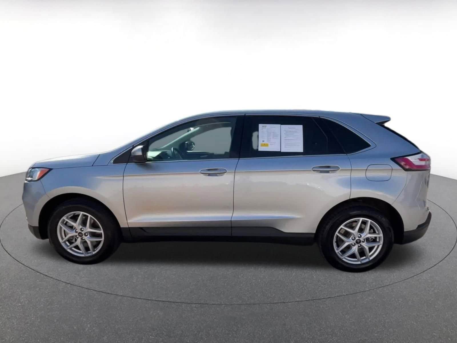 Thumbnail: 2023 Ford Edge - 9