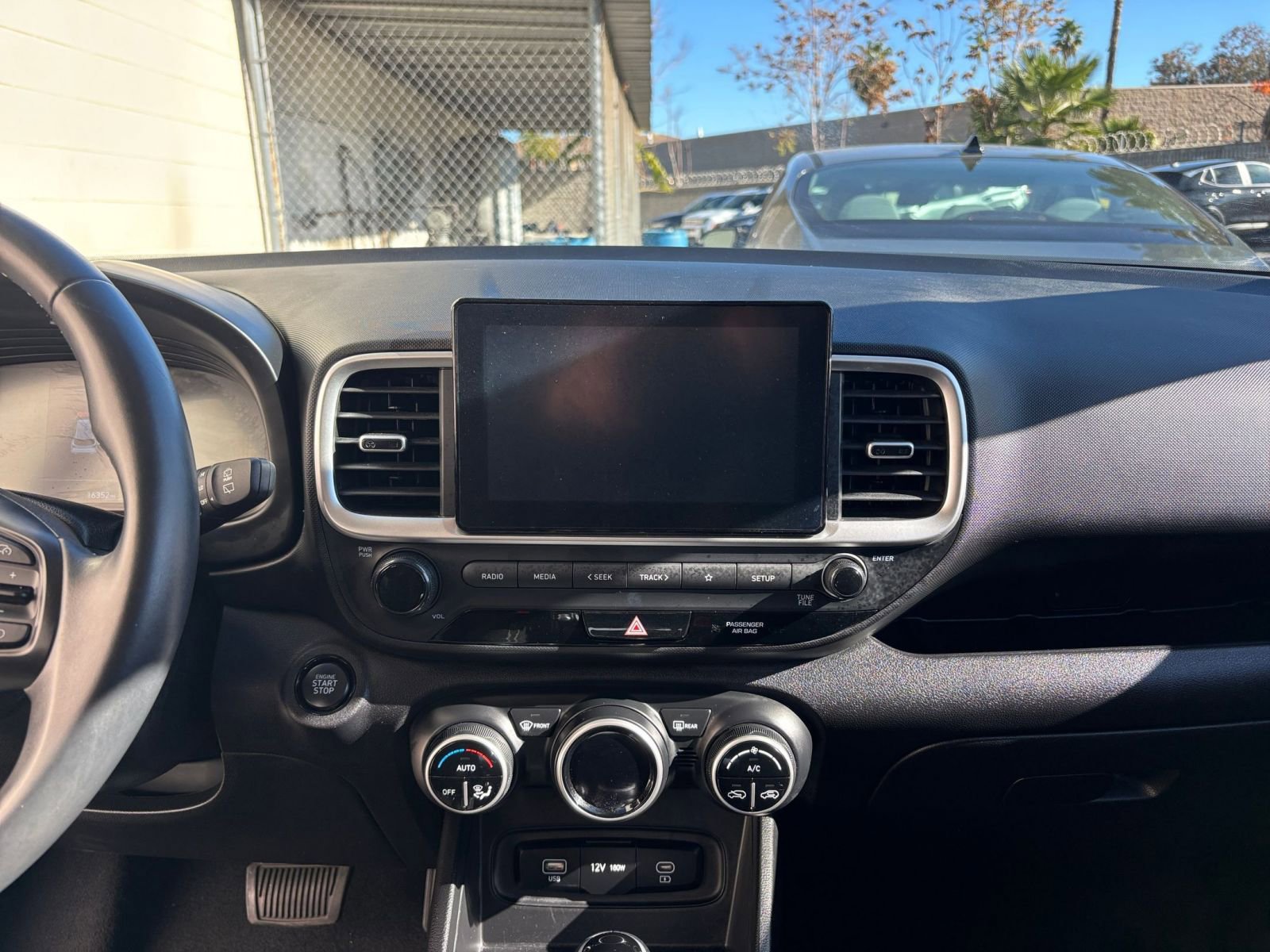 Thumbnail: 2025 Hyundai Venue - 18