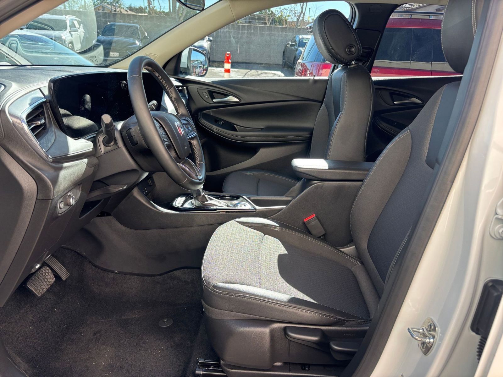 Thumbnail: 2025 Buick Encore GX - 27