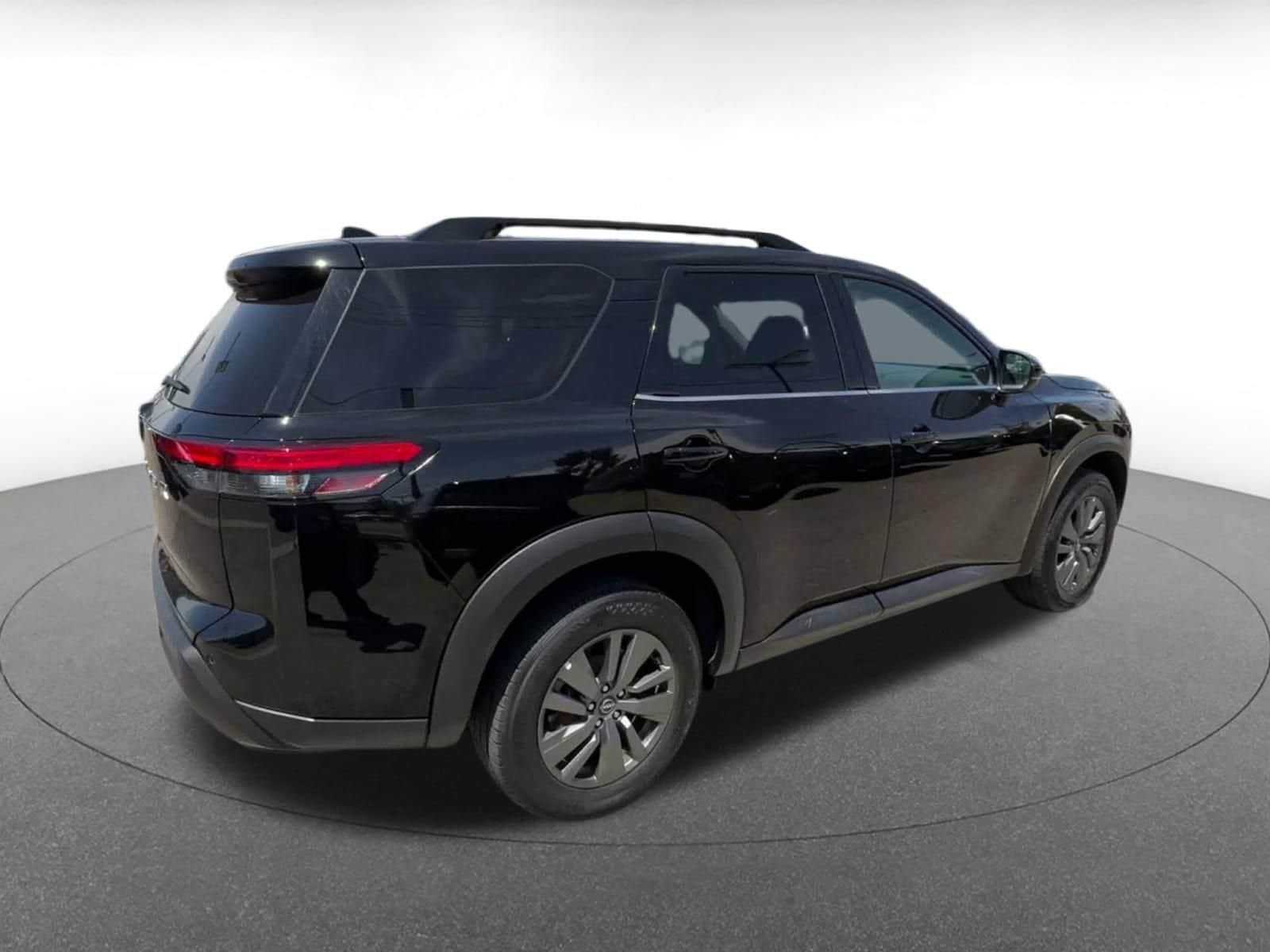 Thumbnail: 2025 Nissan Pathfinder - 12