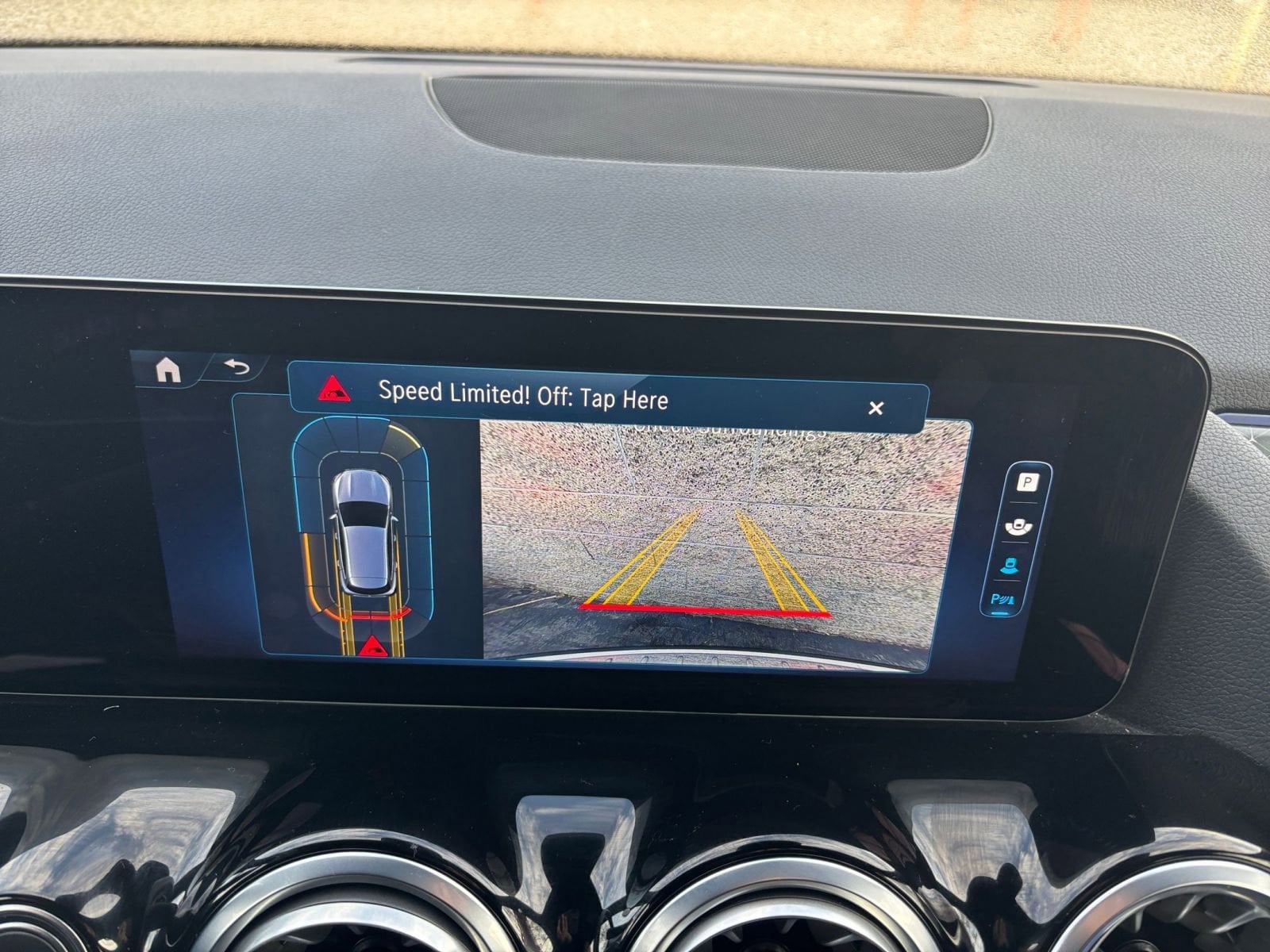 Thumbnail: 2025 Mercedes-Benz GLA - 17