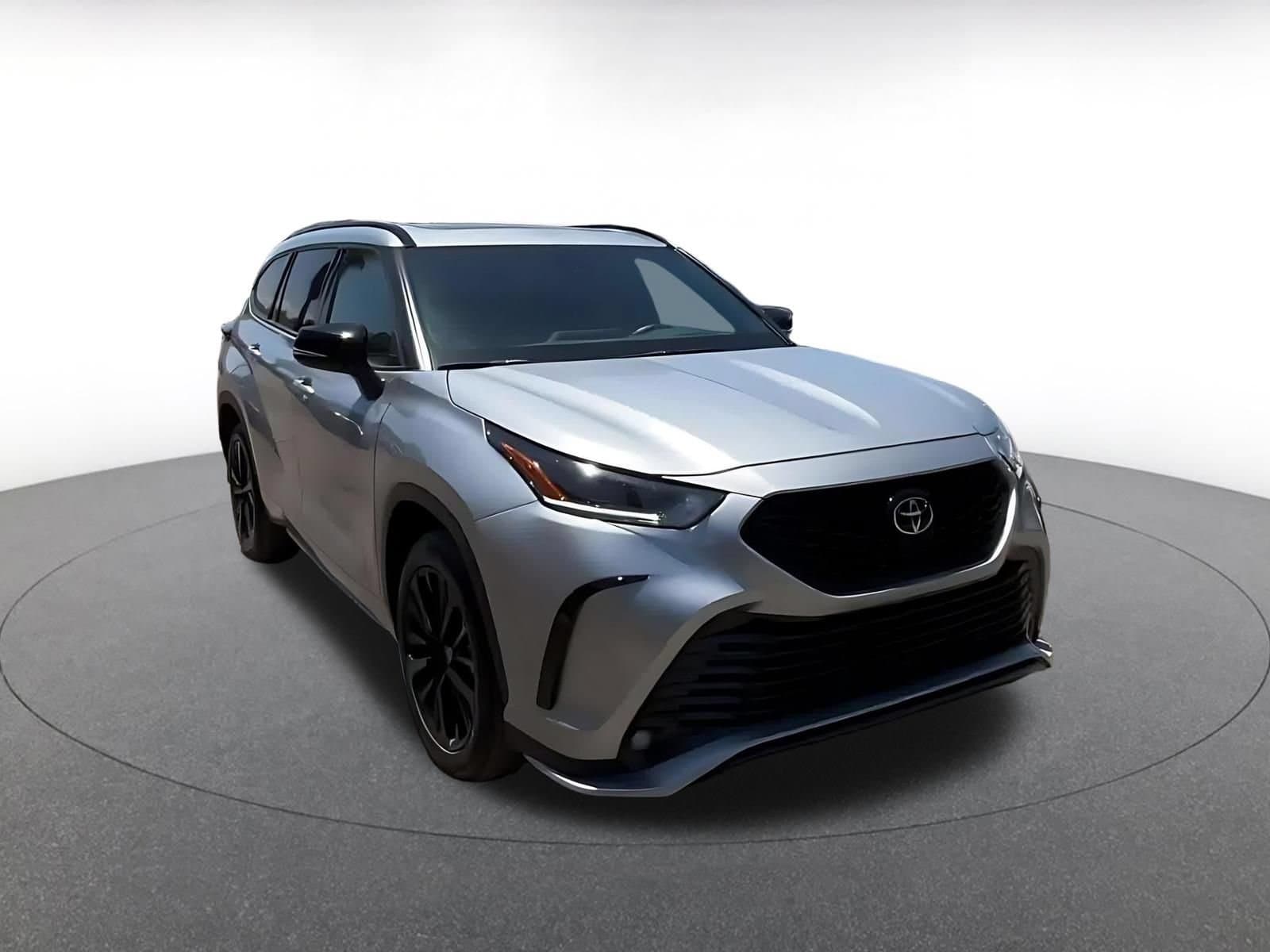 Thumbnail: 2025 Toyota Highlander - 3