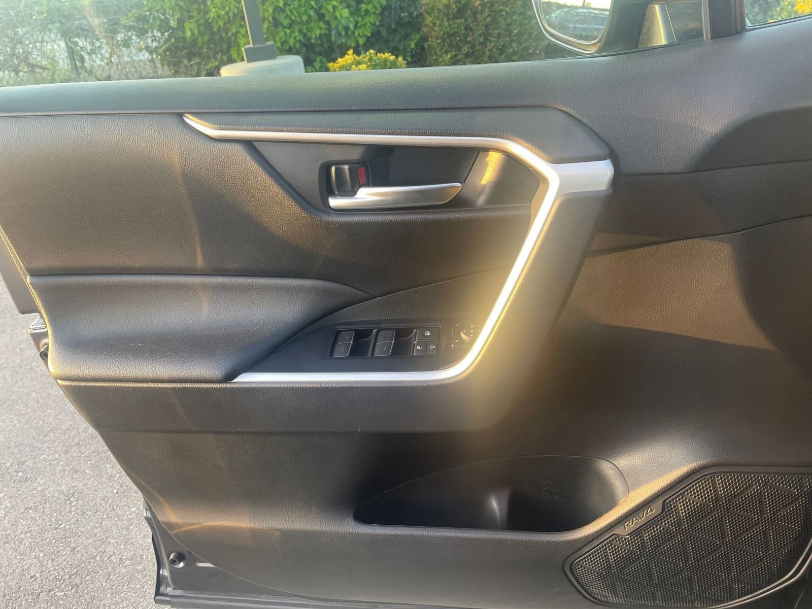 Thumbnail: 2025 Toyota RAV4 - 18