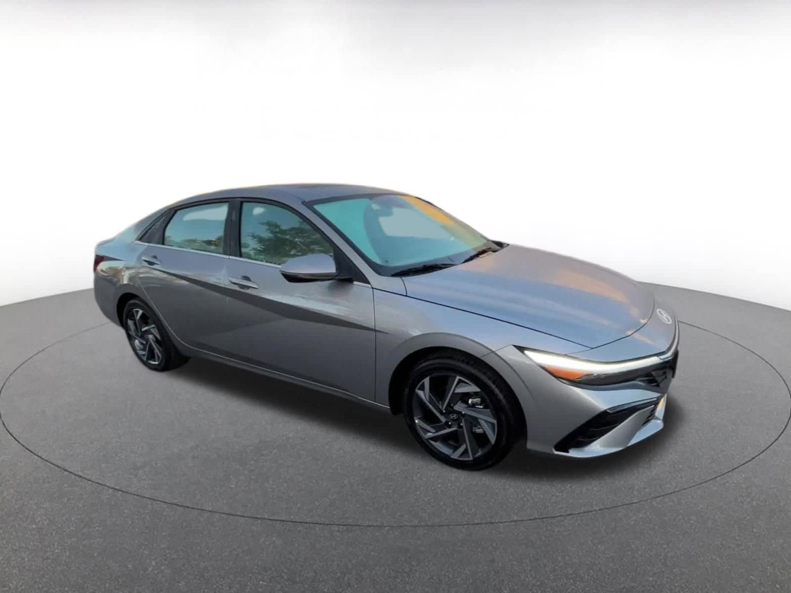 Thumbnail: 2025 Hyundai Elantra - 2