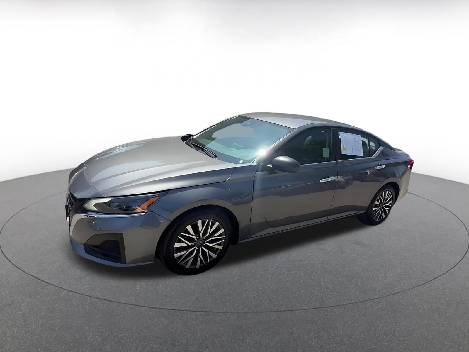 Thumbnail: 2025 Nissan Altima - 8