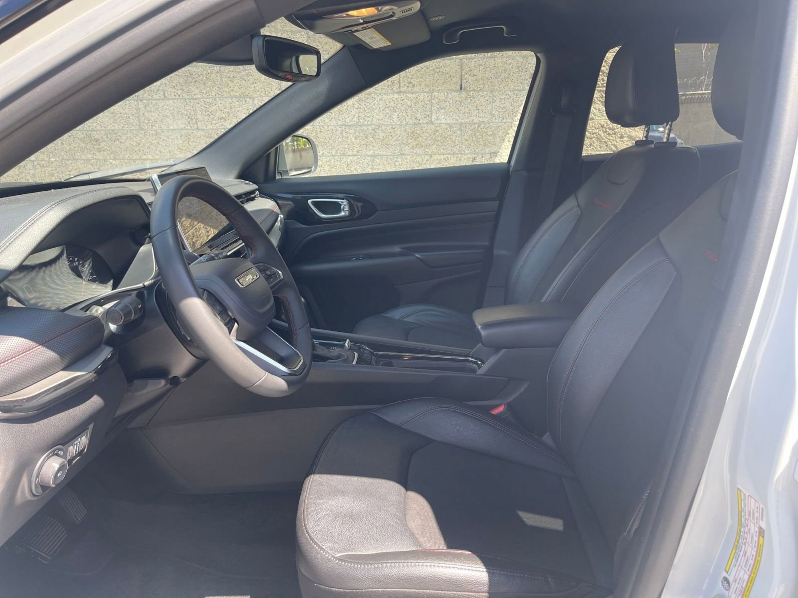 Thumbnail: 2025 Jeep Compass - 25