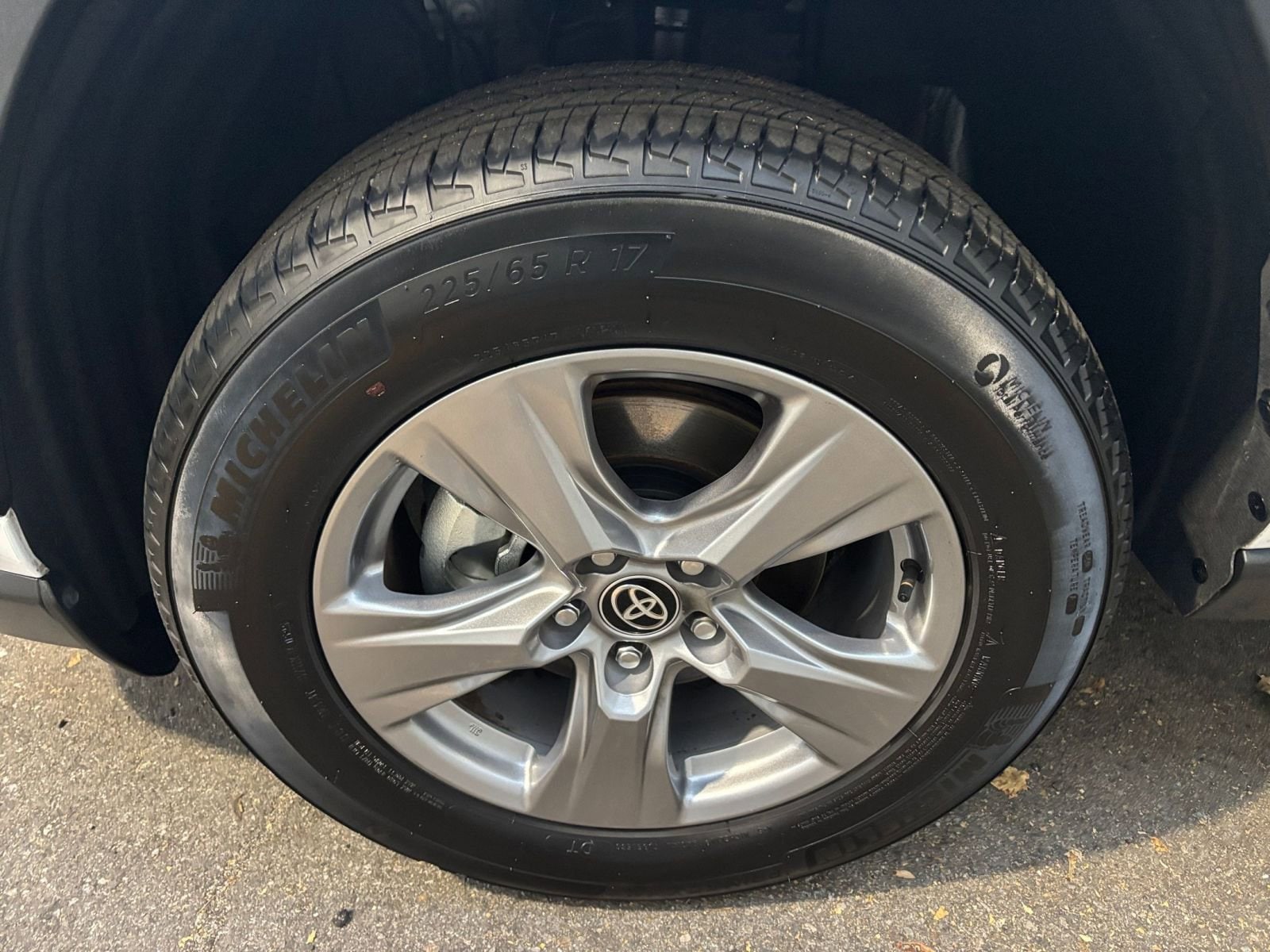 Thumbnail: 2025 Toyota RAV4 - 30