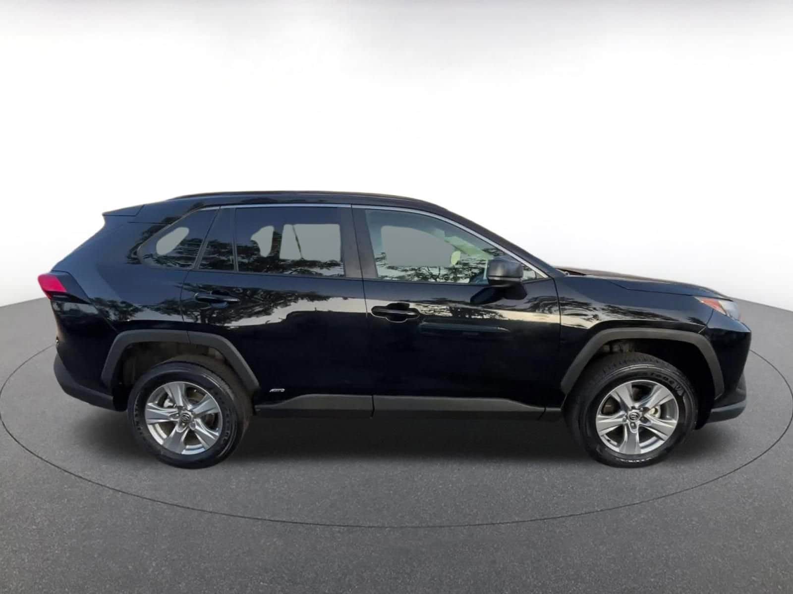 Thumbnail: 2025 Toyota RAV4 - 16