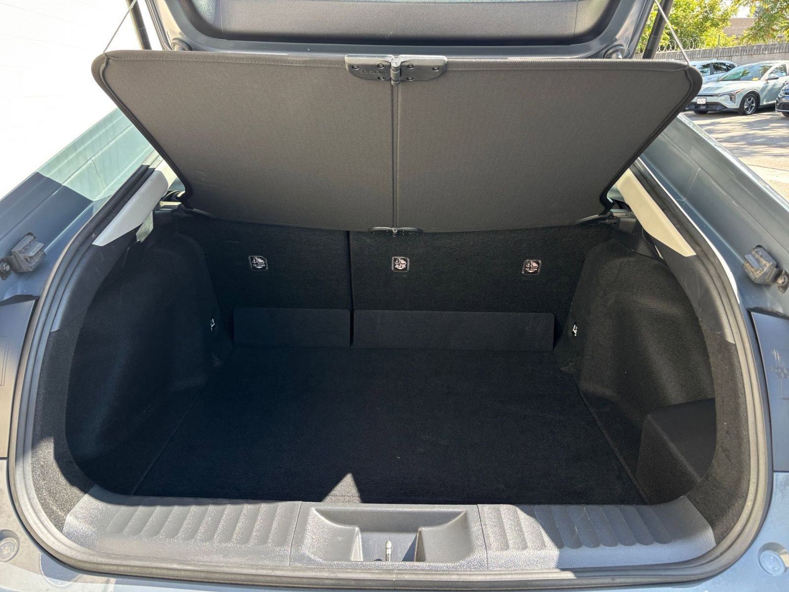 Thumbnail: 2025 Toyota Prius - 31