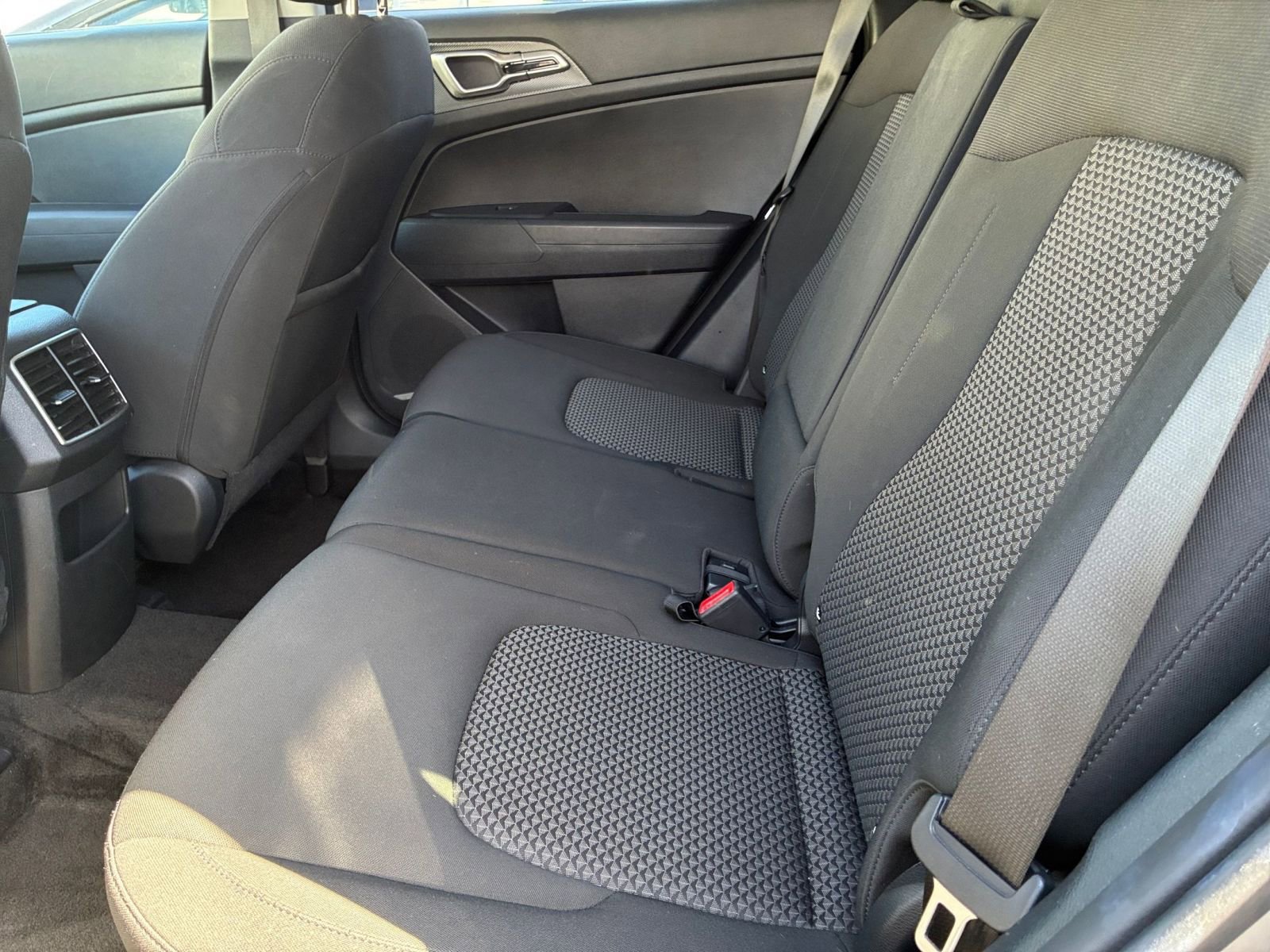 Thumbnail: 2025 Kia Sportage - 25