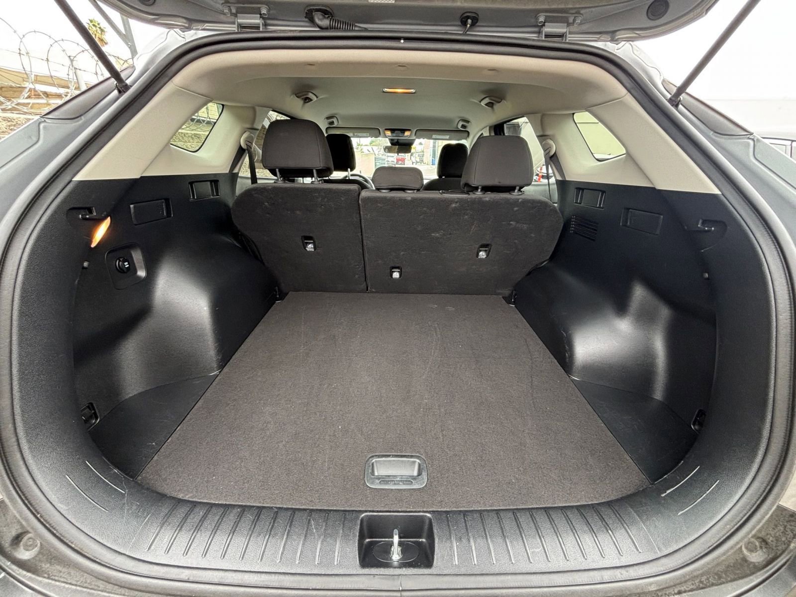 Thumbnail: 2025 Kia Sportage - 32