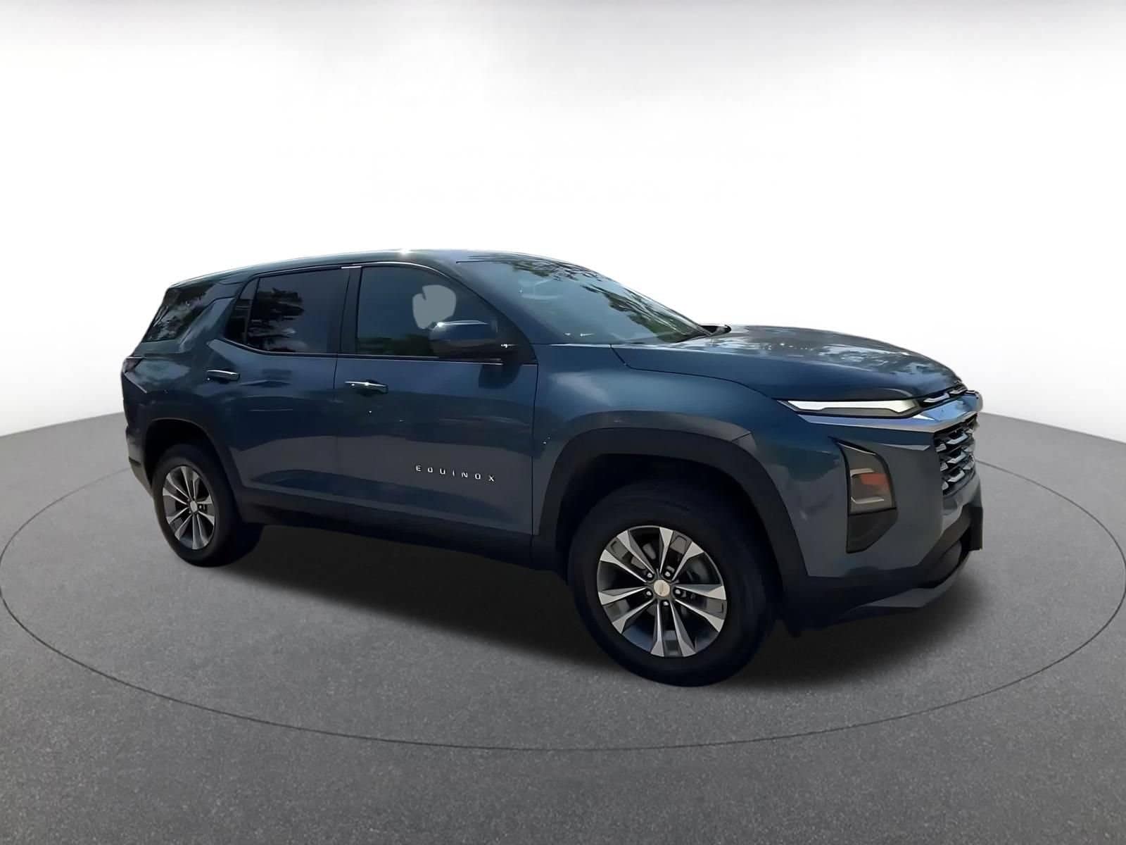 Thumbnail: 2025 Chevrolet Equinox - 2
