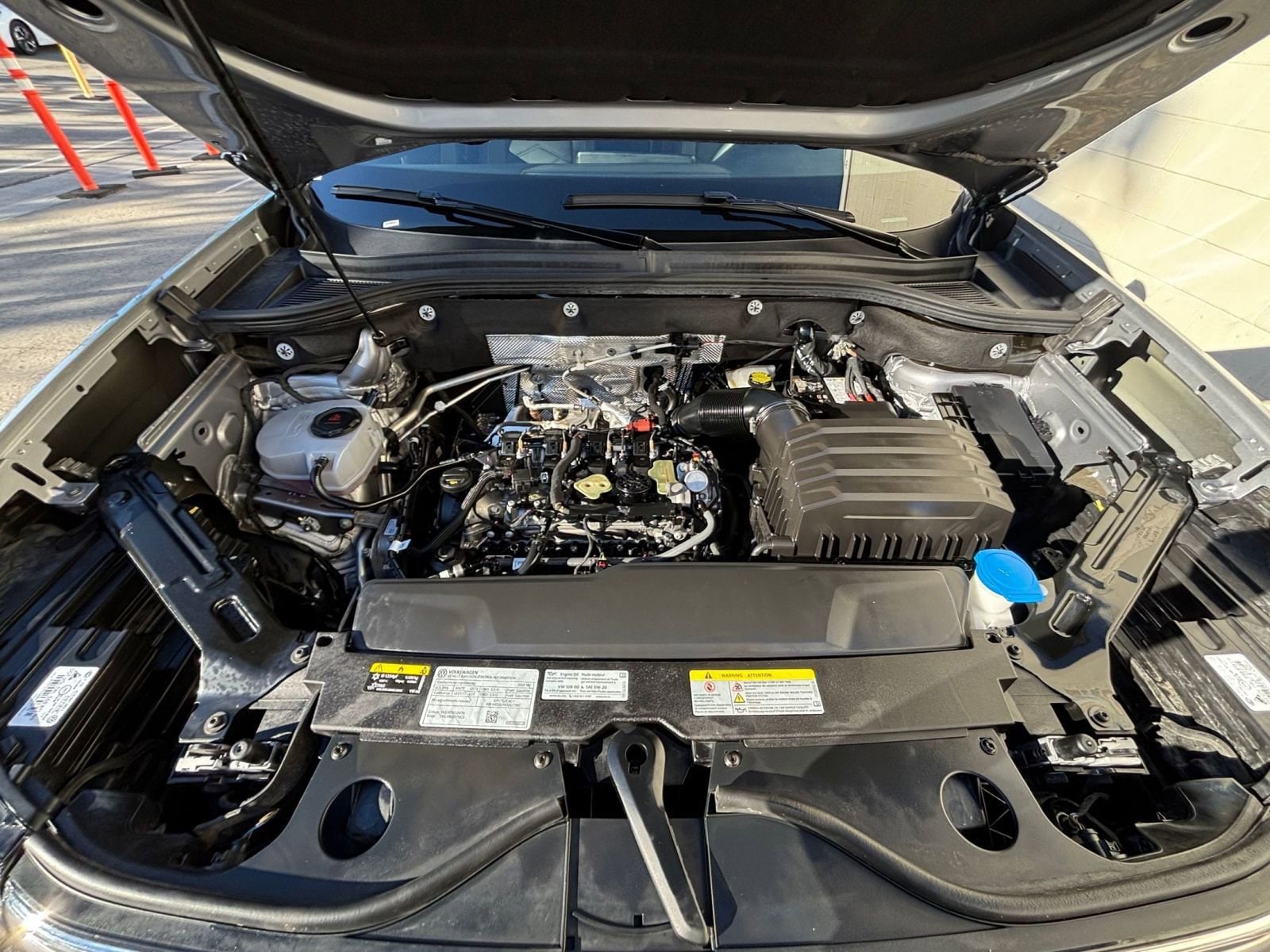 Thumbnail: 2025 Volkswagen Atlas - 32