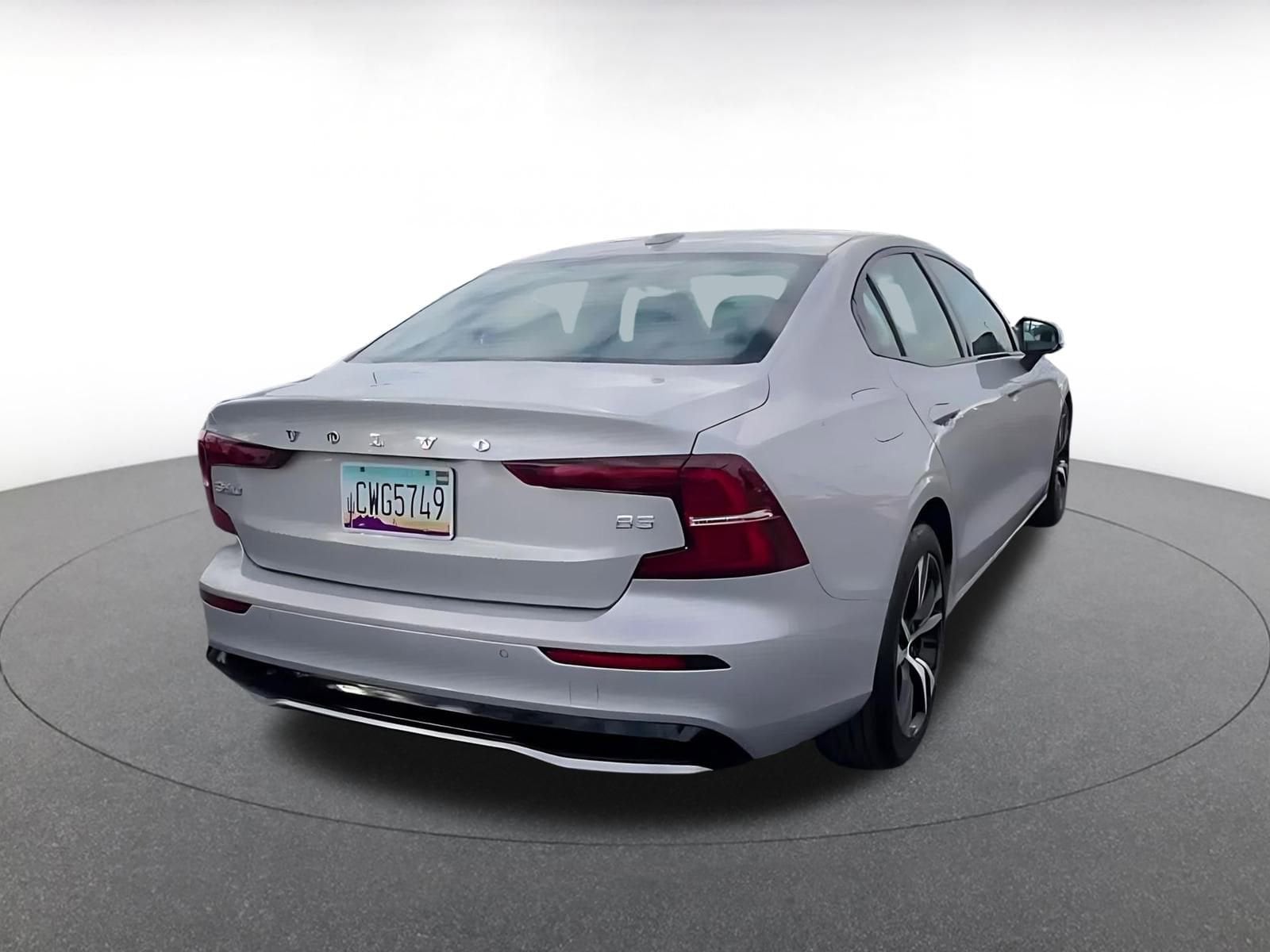 Thumbnail: 2024 Volvo S60 - 15