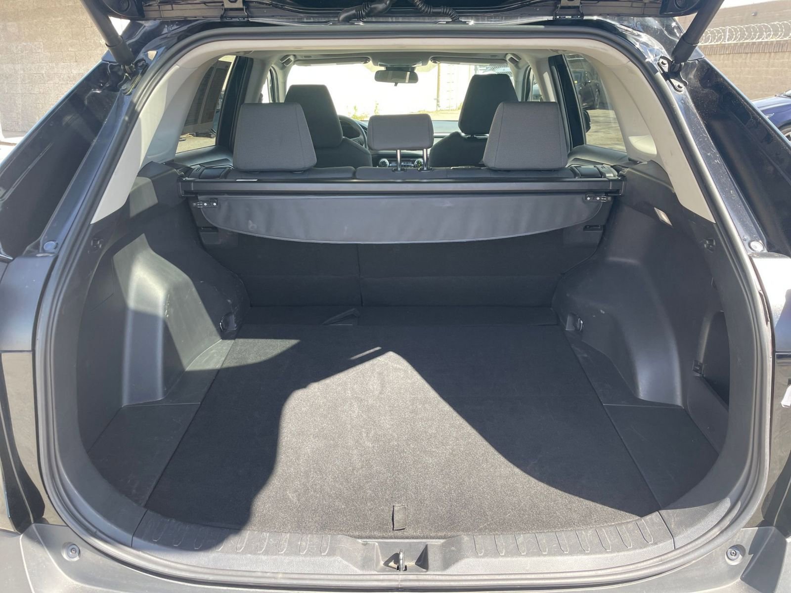 Thumbnail: 2025 Toyota RAV4 - 33