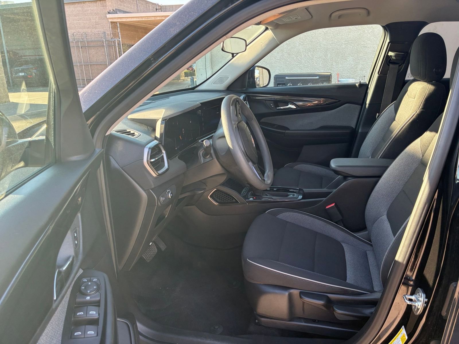 Thumbnail: 2025 Chevrolet TrailBlazer - 25