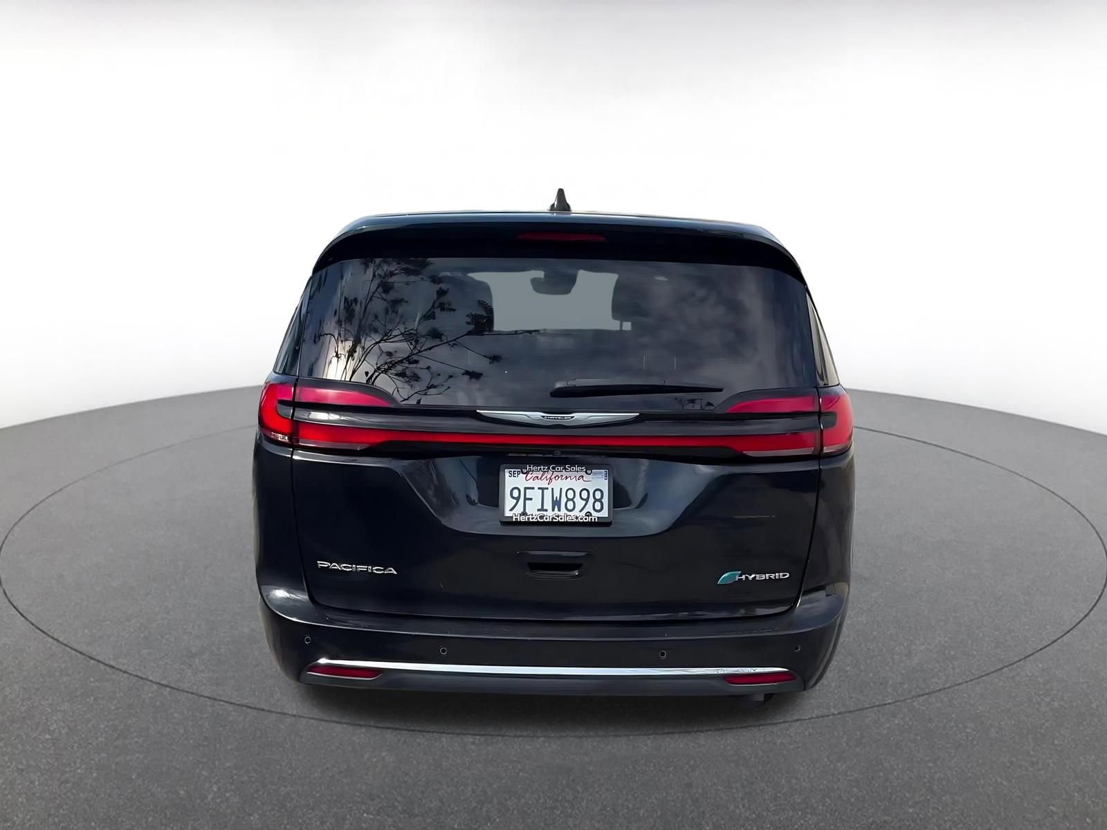 Thumbnail: 2023 Chrysler Pacifica - 12