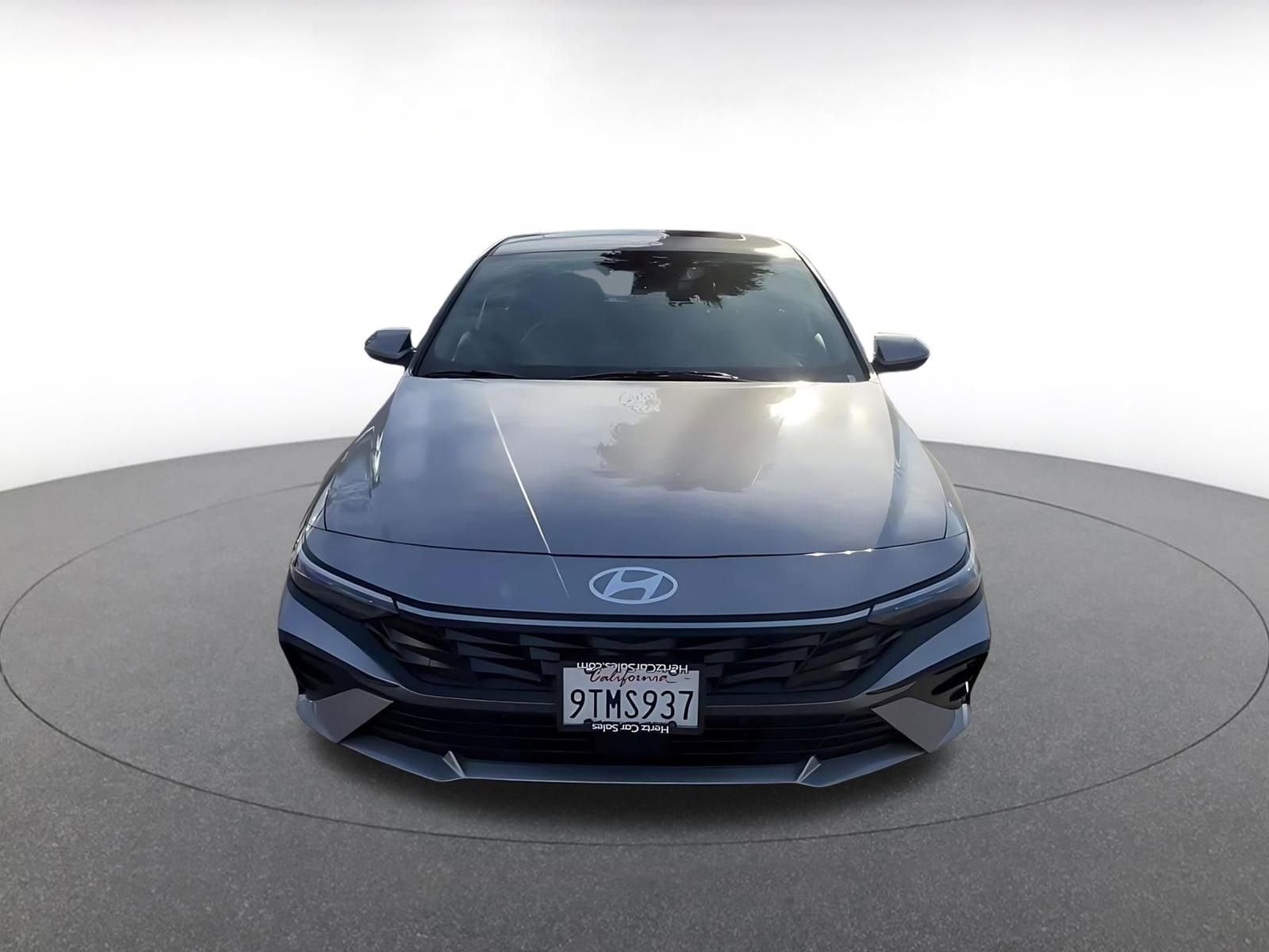 Thumbnail: 2025 Hyundai Elantra - 4