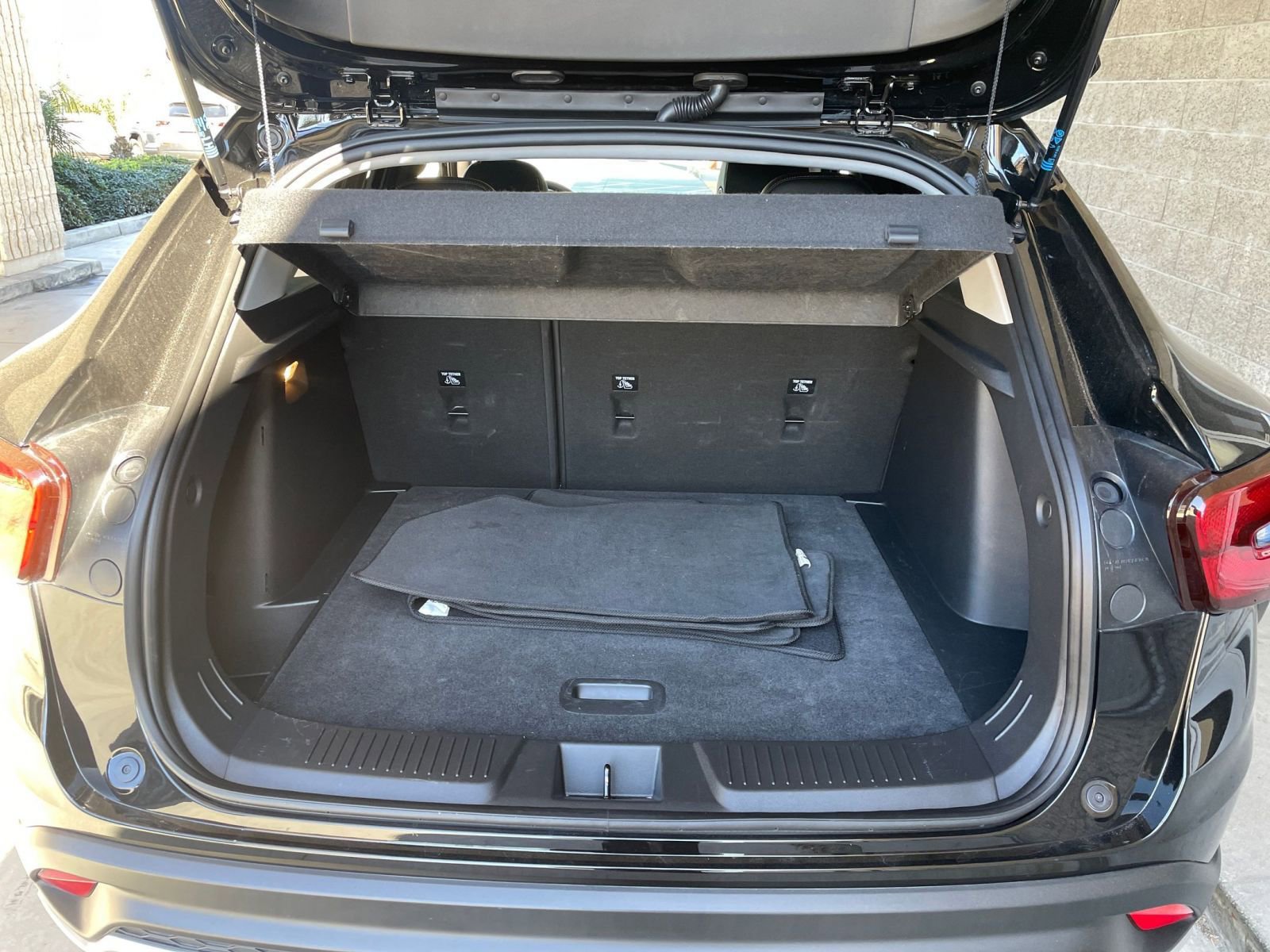 Thumbnail: 2025 Chevrolet Trax - 31