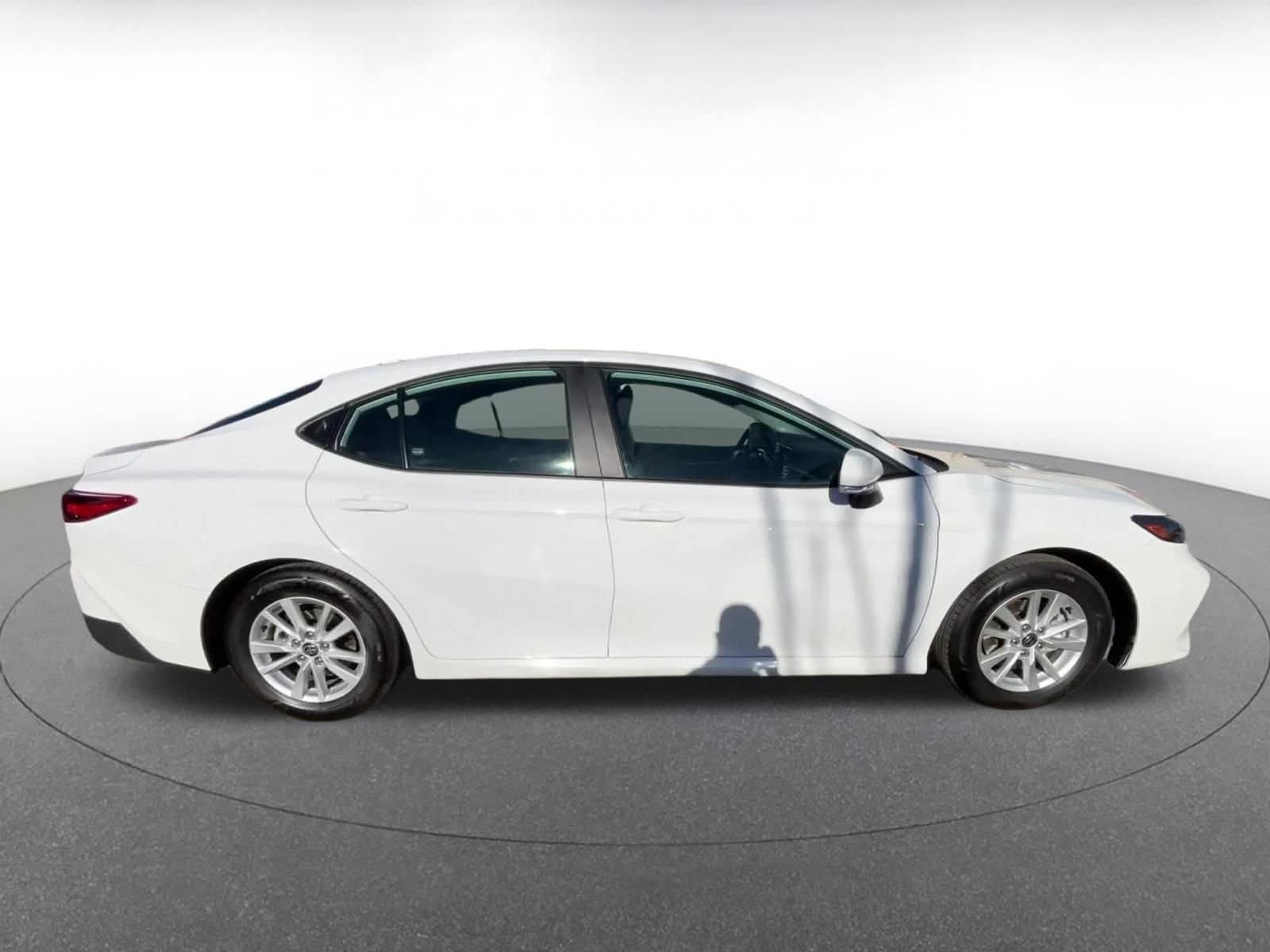 Thumbnail: 2025 Toyota Camry - 16