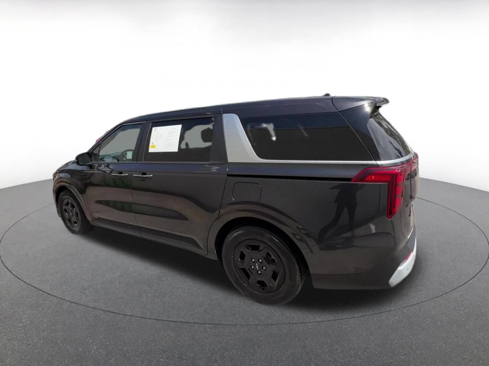 Thumbnail: 2026 Kia Carnival - 10
