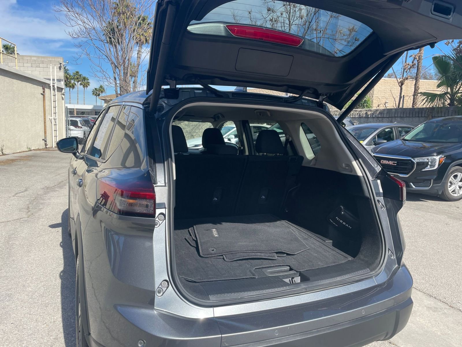 Thumbnail: 2025 Nissan Rogue - 33