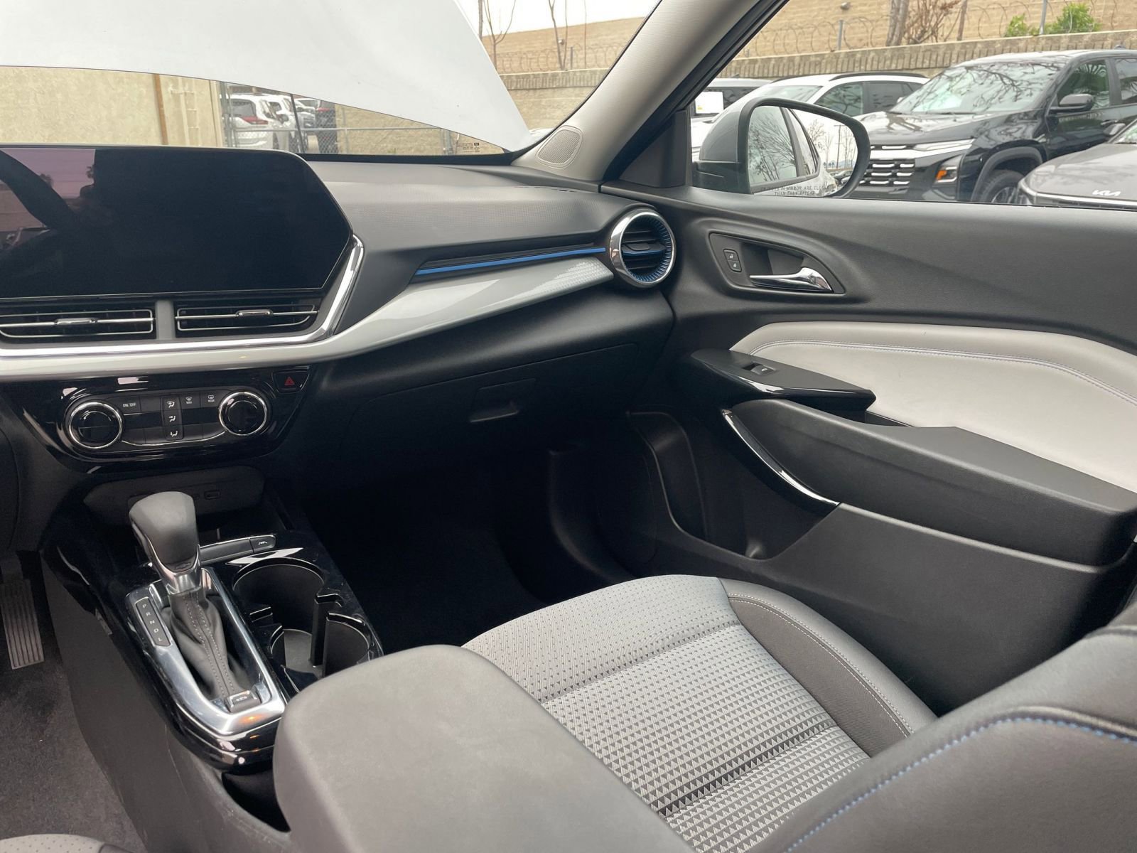 Thumbnail: 2025 Chevrolet Trax - 35